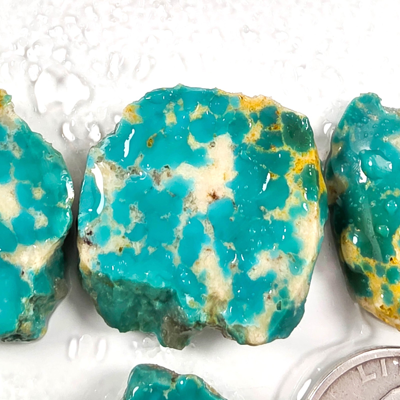 GS1210 AAA-grade Polychrome Turquoise Mtn. rough turquoise 26.1 gr, lapidary