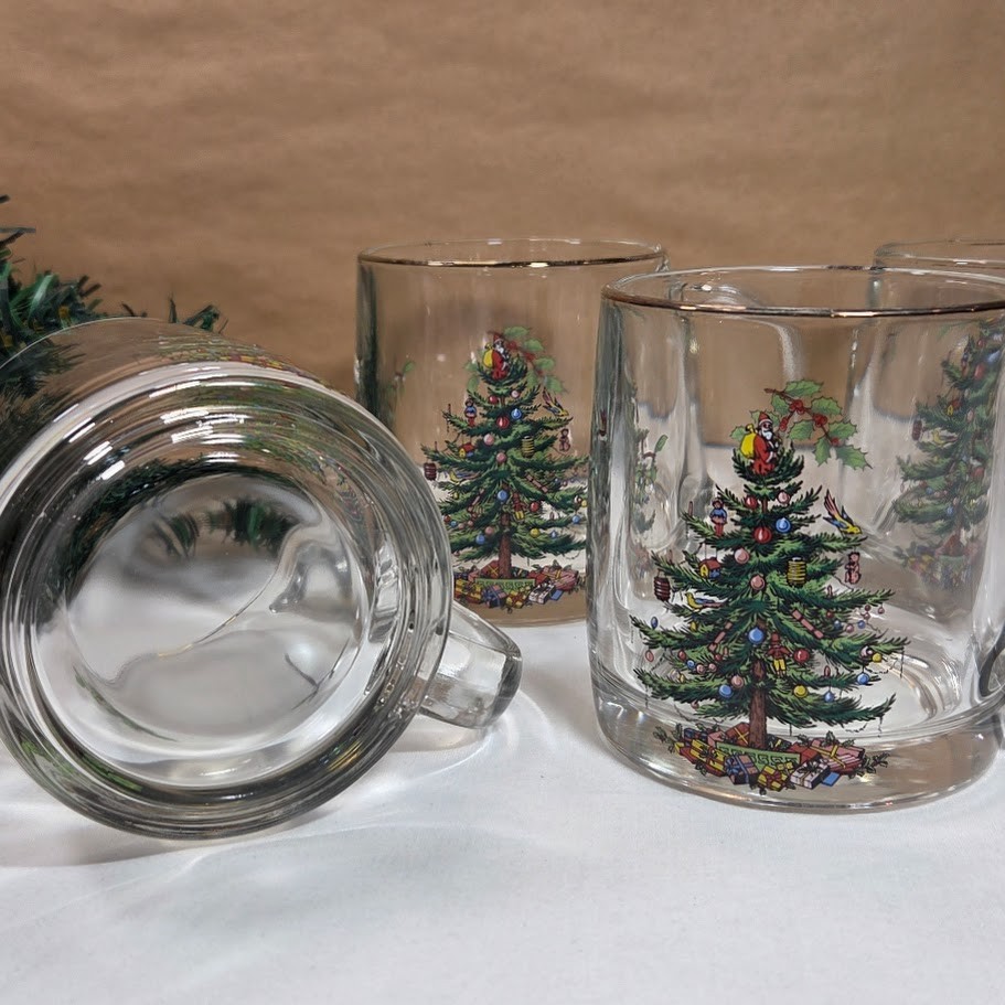 Spode Christmas Tree Set of 4 Glass Mugs 12 oz Hot or Cold Liquids Lightly Used