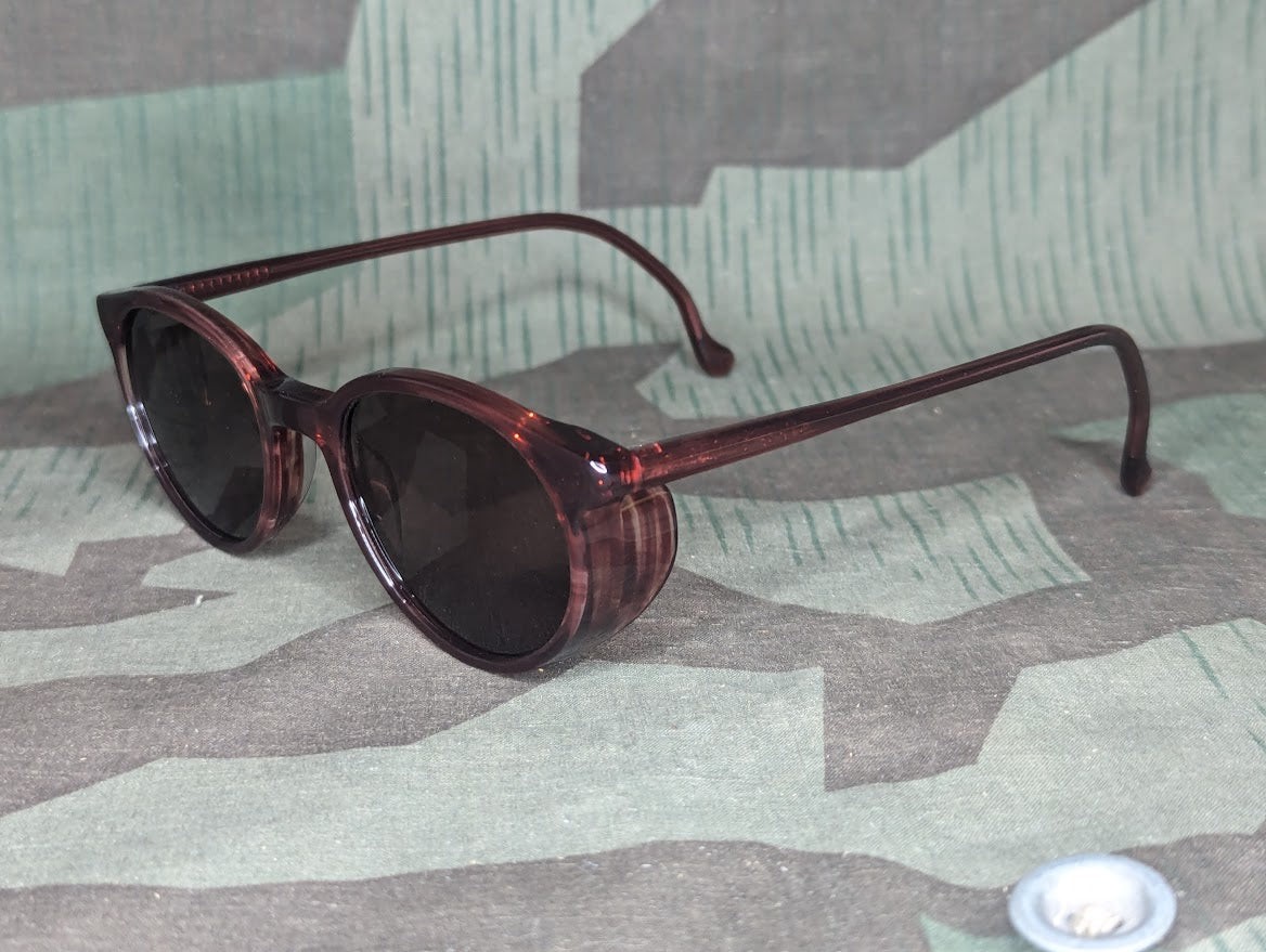 Reproduction WWII German Luftwaffe Umbral Sunglasses Vintage 1940s Red Brown