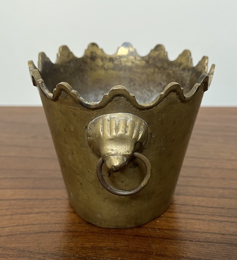 Vintage 1950s Solid Brass Scalloped Cache Pot w Lionhead Handles VTG