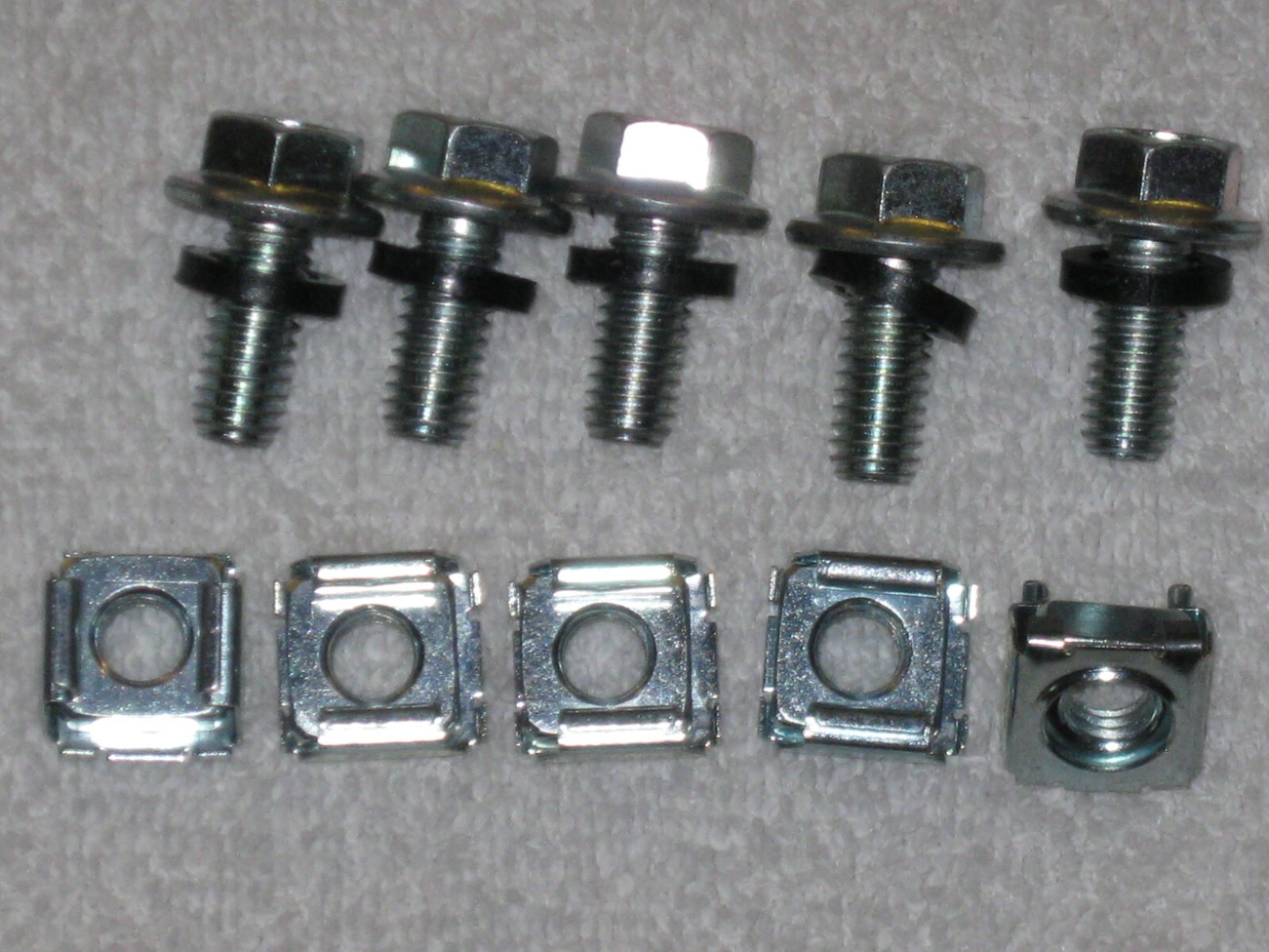 International Farmall IH Hood Bolt Set 706 806 856 1456 766 966 1066 986 200 230