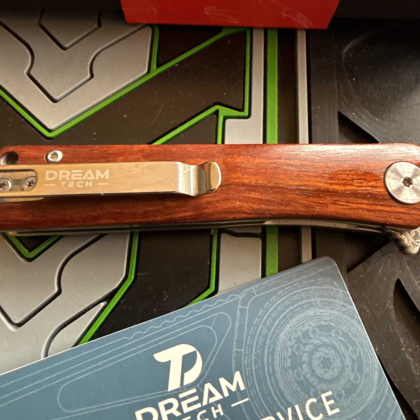 Dreamtech D3896WD Wood Handle Damascus Blade