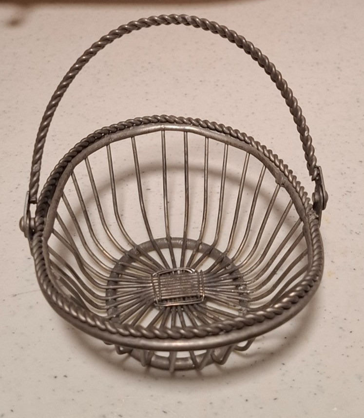 Silver Tone Trinket Basket with Decorative Rope Twist Edge & Hinged Handle
