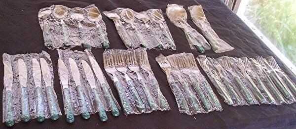 VTG 34 PIECE DECORATED GREEN HANDLE FLATWARE SET