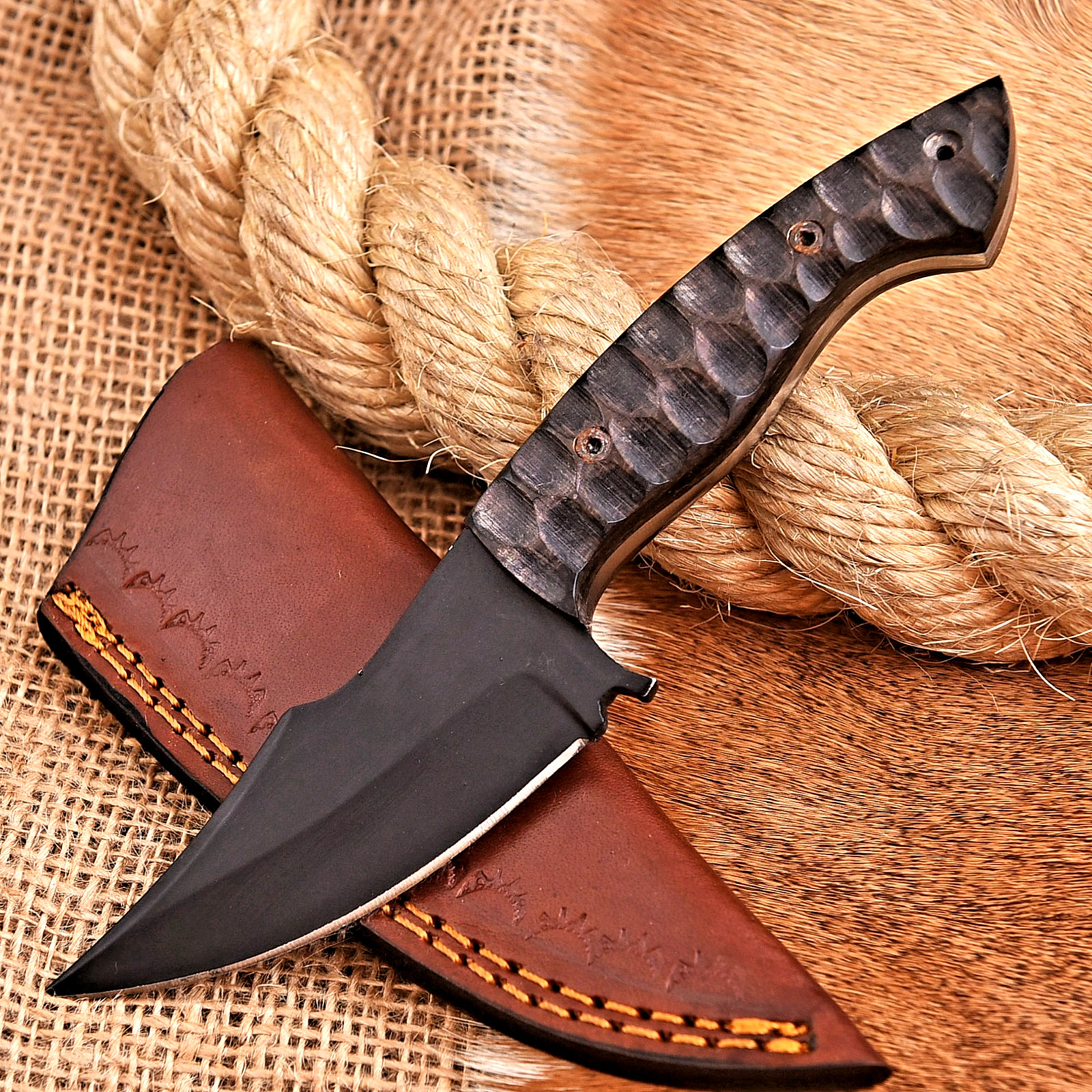 CUSTOM HAND MADE HIGH CARBON STEEL HUNTING TRACKER KNIFE CAMPING SURVIVAL HH 218