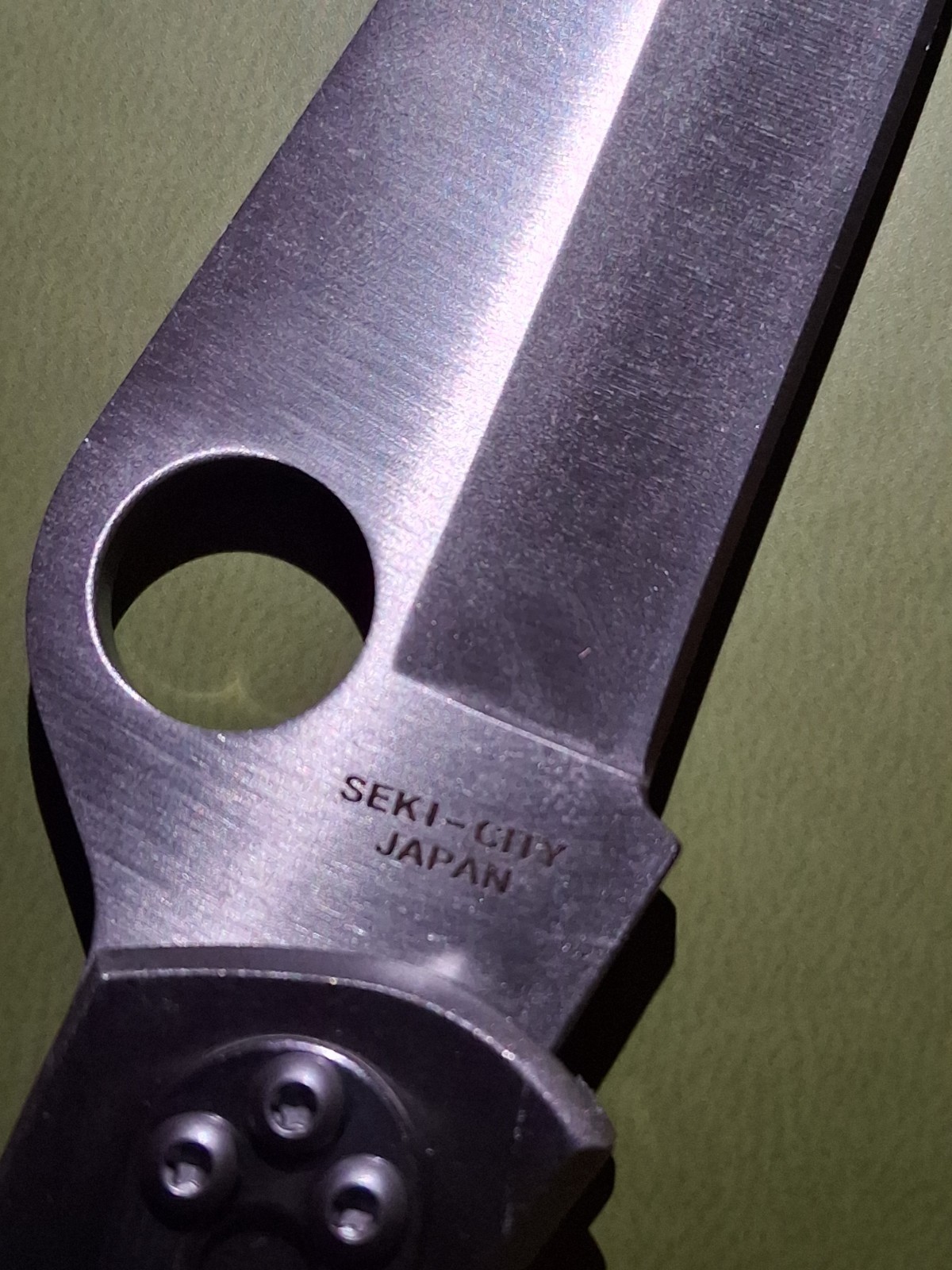 spyderco police stainless Steel Vg-10 Plain Edge Folding Knife