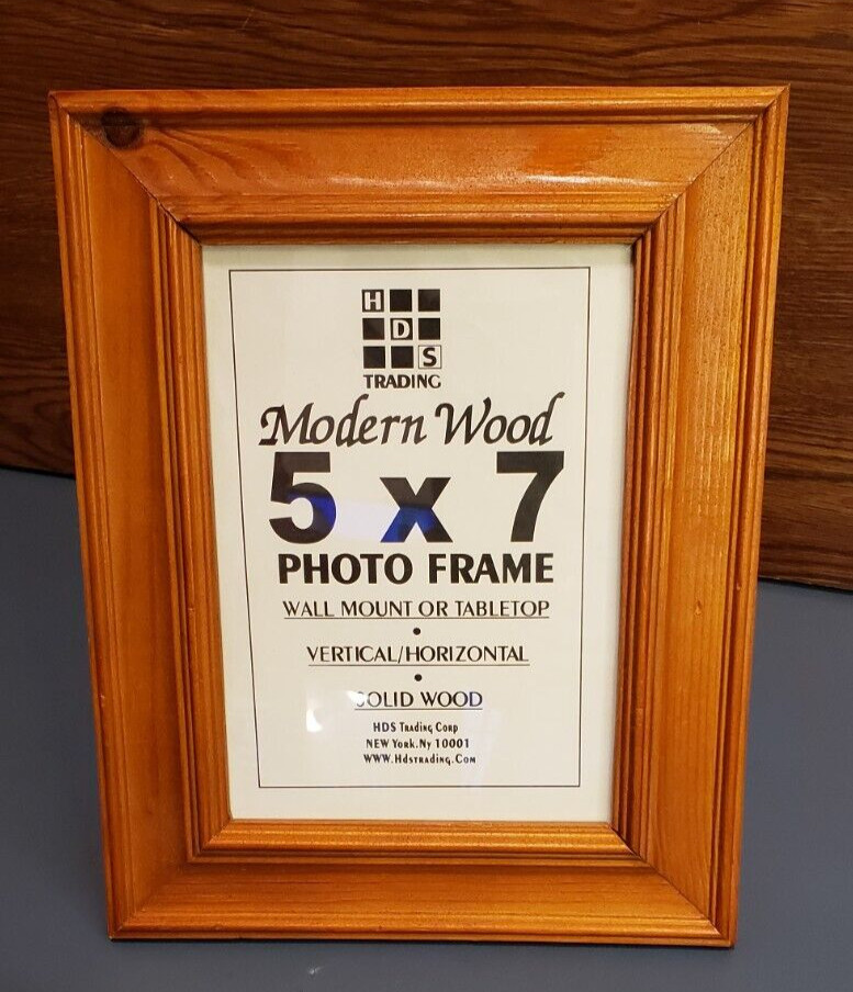 Modern Wood Frame 9.5″x7.5″ for 5″x7″ Pic by HDS Trading