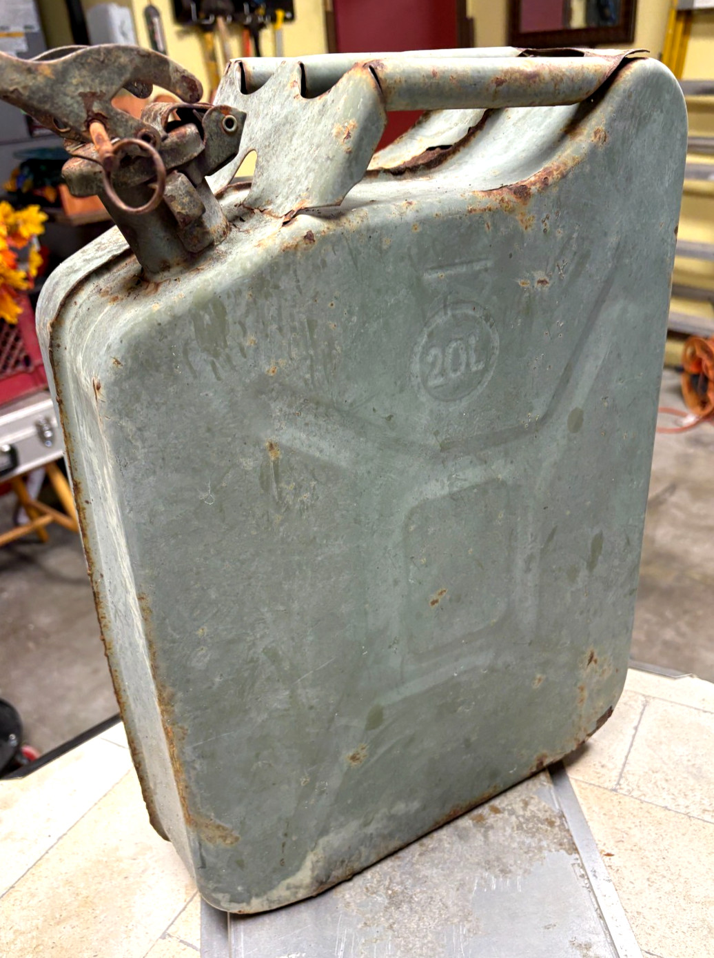 Vintage Bellino 20L Military Style Green Jerry Can 1987 Bund Germany Empty