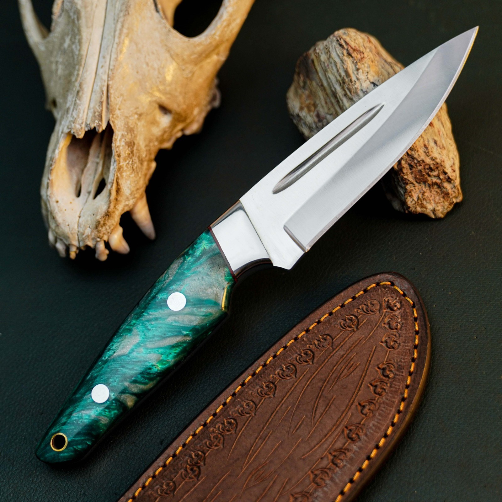 8.8″ D2 Steel Hunting Knife Full Tang Resin Handle Fixed Blade + Sheath