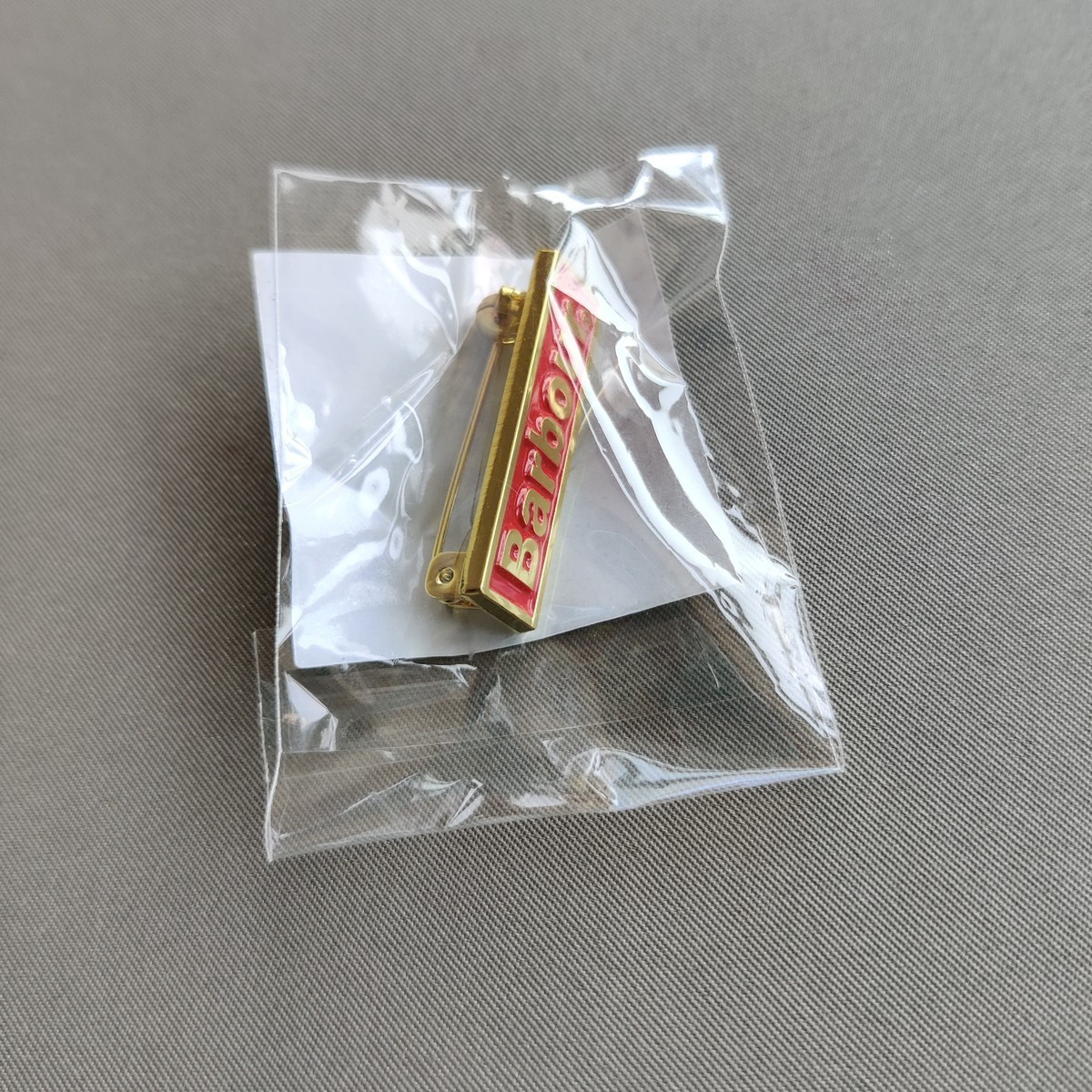Barbour Branded Novelty Graphic Enamel Pin Badge – Collectible Lapel Stud