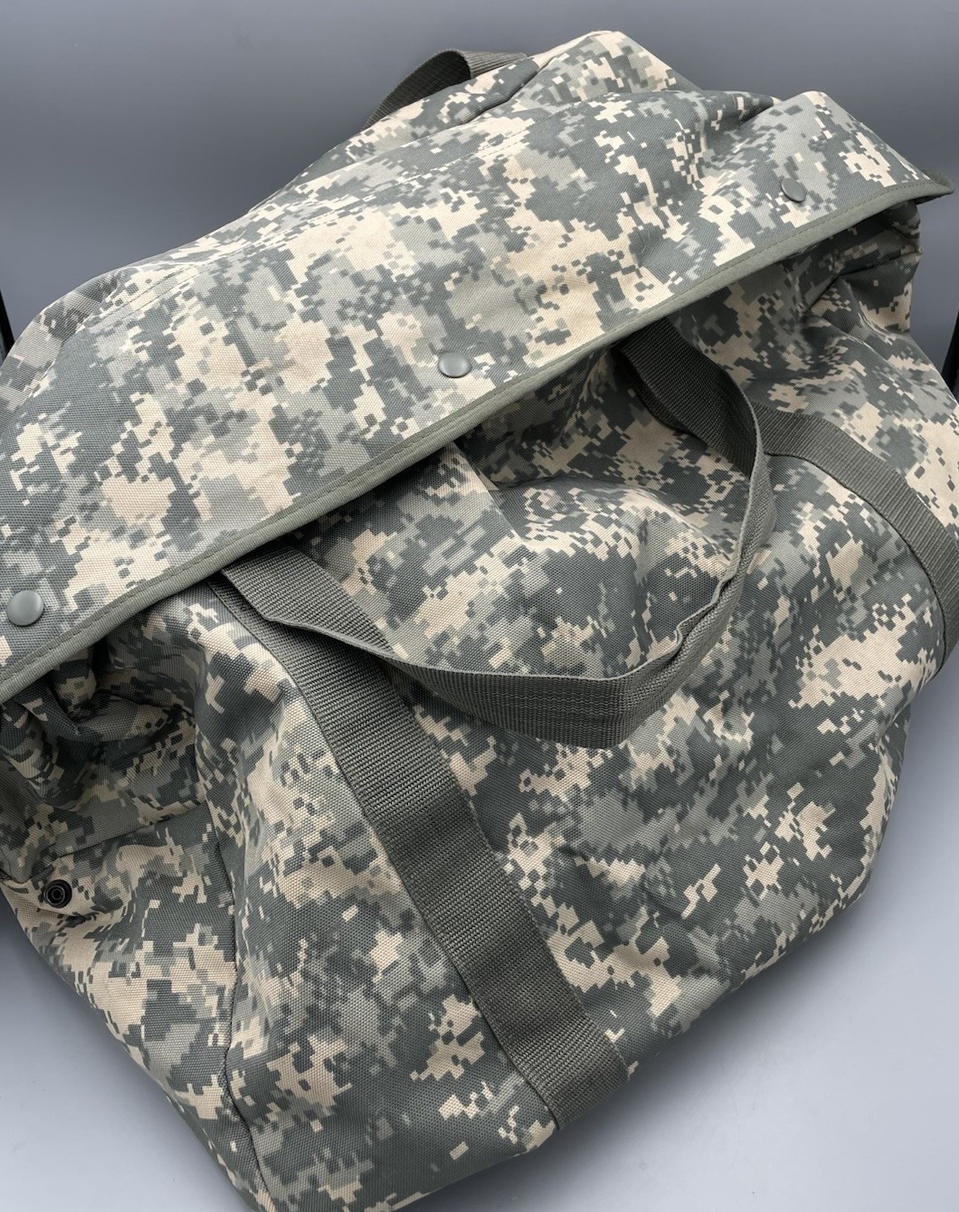 US Military 30″ ACU Duffle Bag