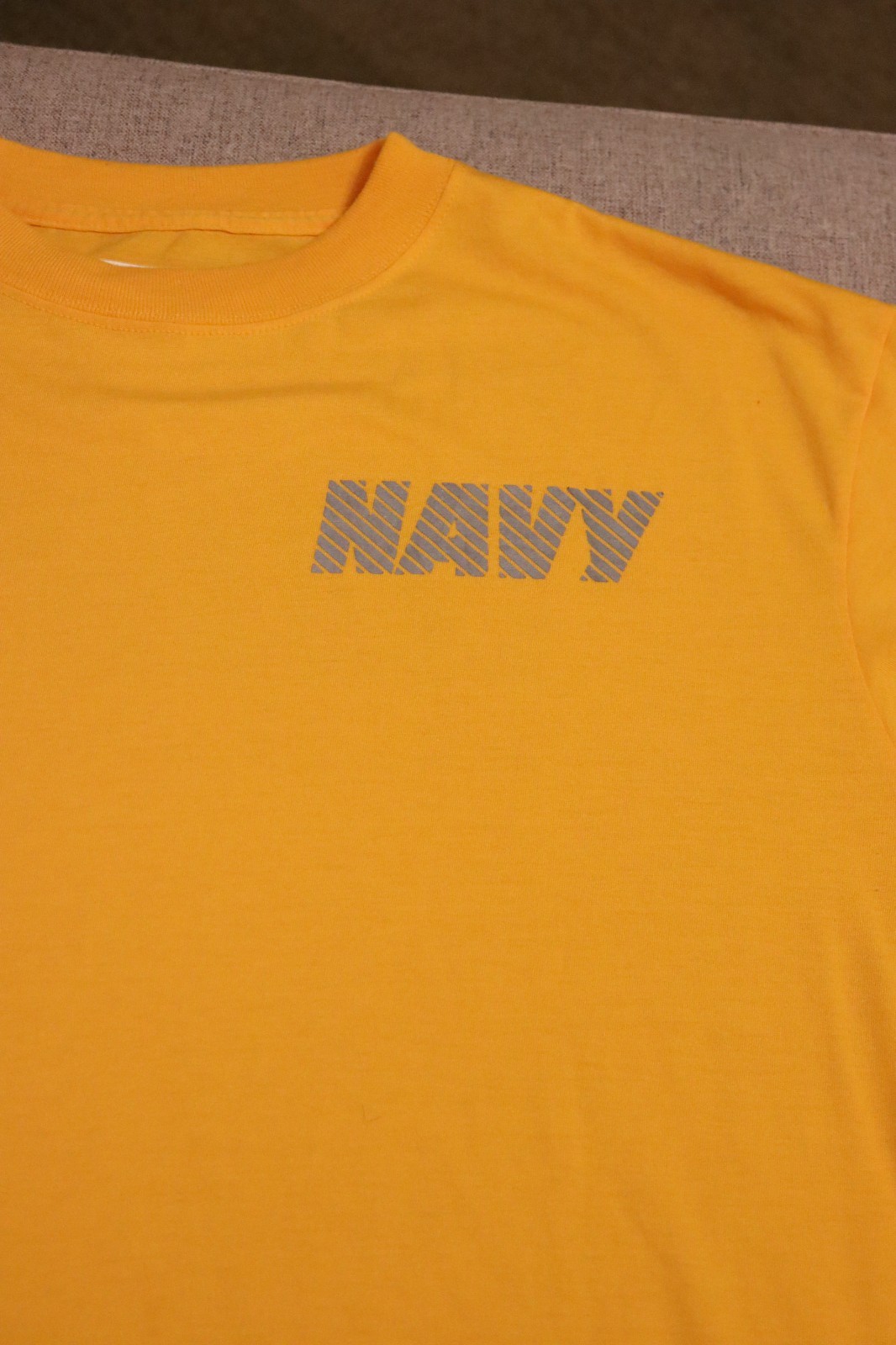 Authentic US Navy Gold PT Shirt Physical Training T-Shirt Size Large U.S. Navy