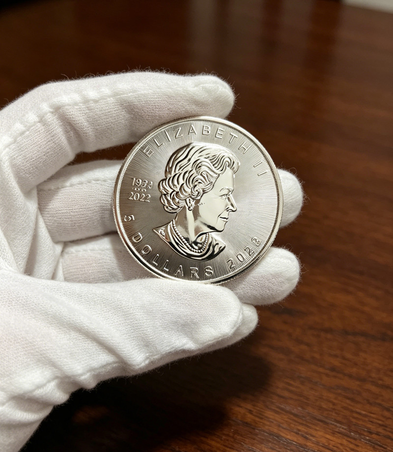 🍁 2023 1 oz Canadian Maple Leaf Brilliant Uncirculated (BU) C-0*in (US)(.999)
