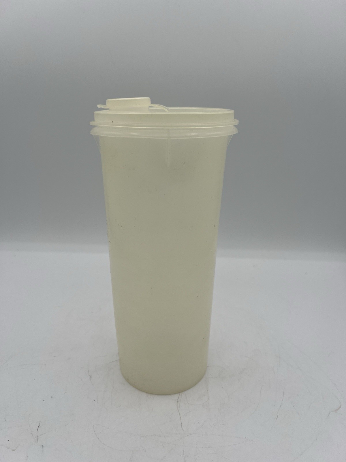 🧃 Tupperware 32 oz Handolier Pitcher–Pour Spout Lid–Vintage 262-3 & 564-8 Combo