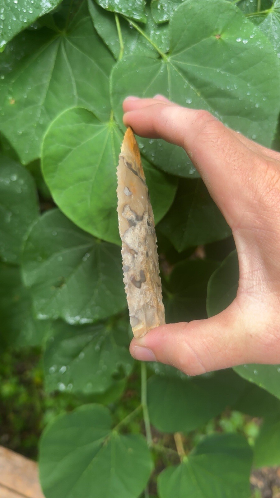Arrowhead Ozark Chert. Modern Hand Made. 4 1/4 Inches Long