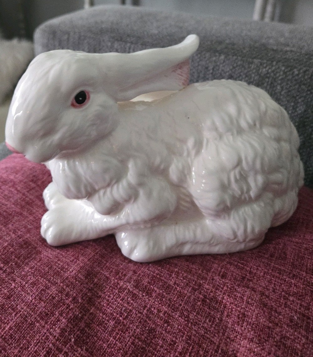 Vintage PIER ONE Ceramic White BUNNY BANK