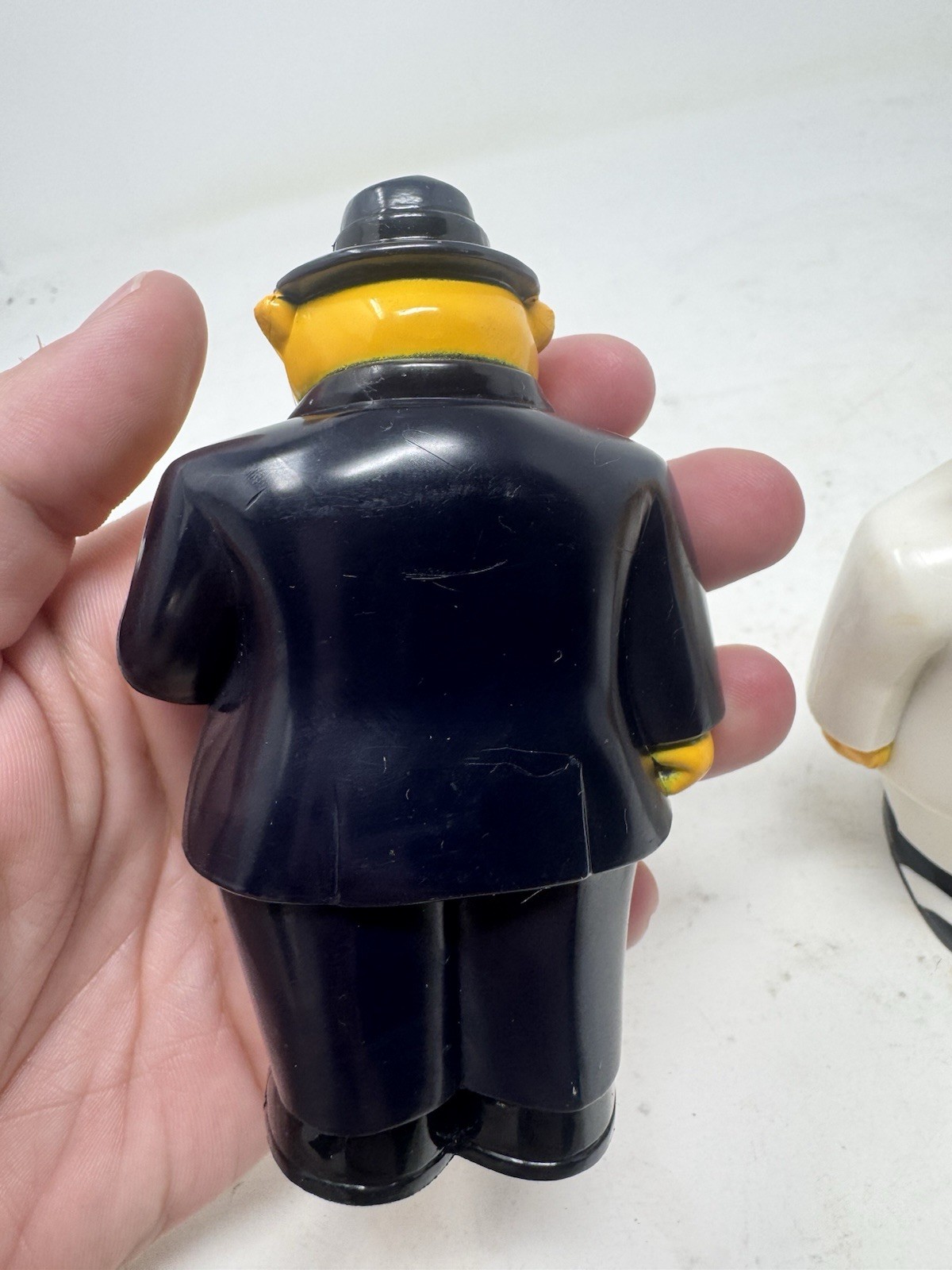 Vintage Joe Cool Camel Cigarette Salt & Pepper Shakers 4″ Collectible 1993