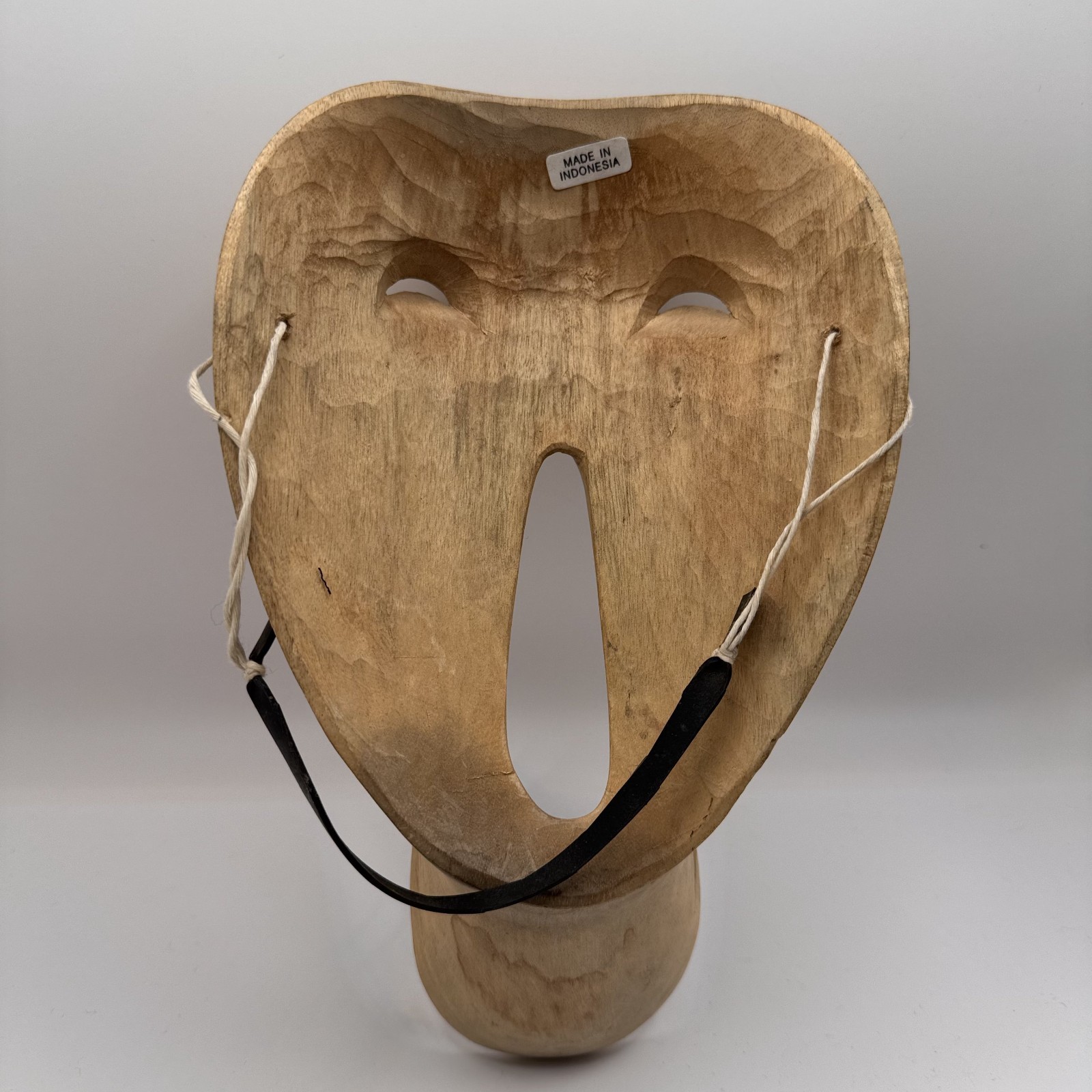 Screaming Wooden 9.5″ Mask-Made in Indonesia