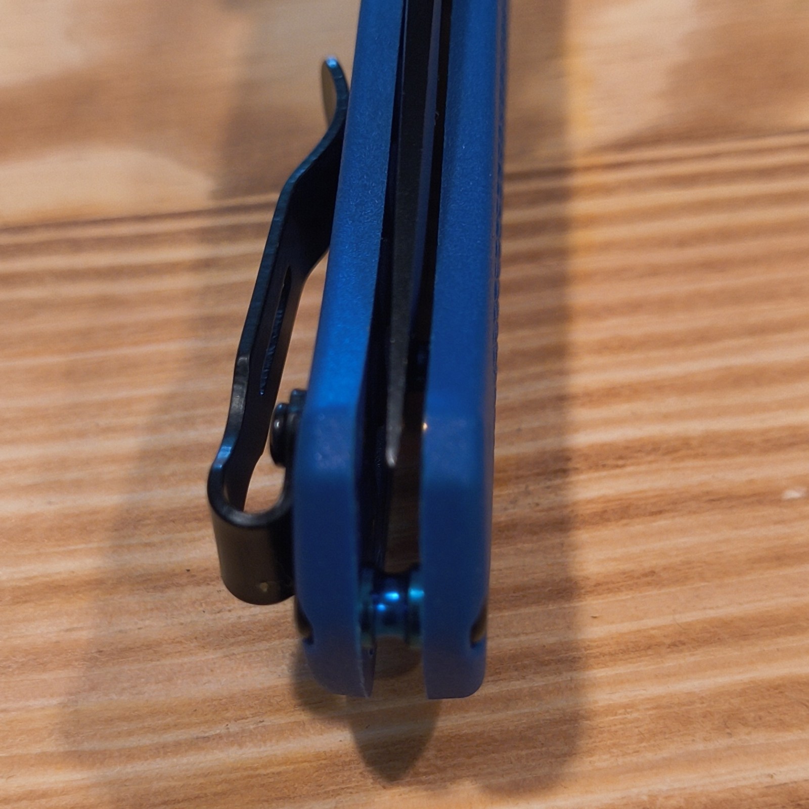 Bugout 535 Blue Class CPM-S30V Drop Point Plain Manual Axis Clip