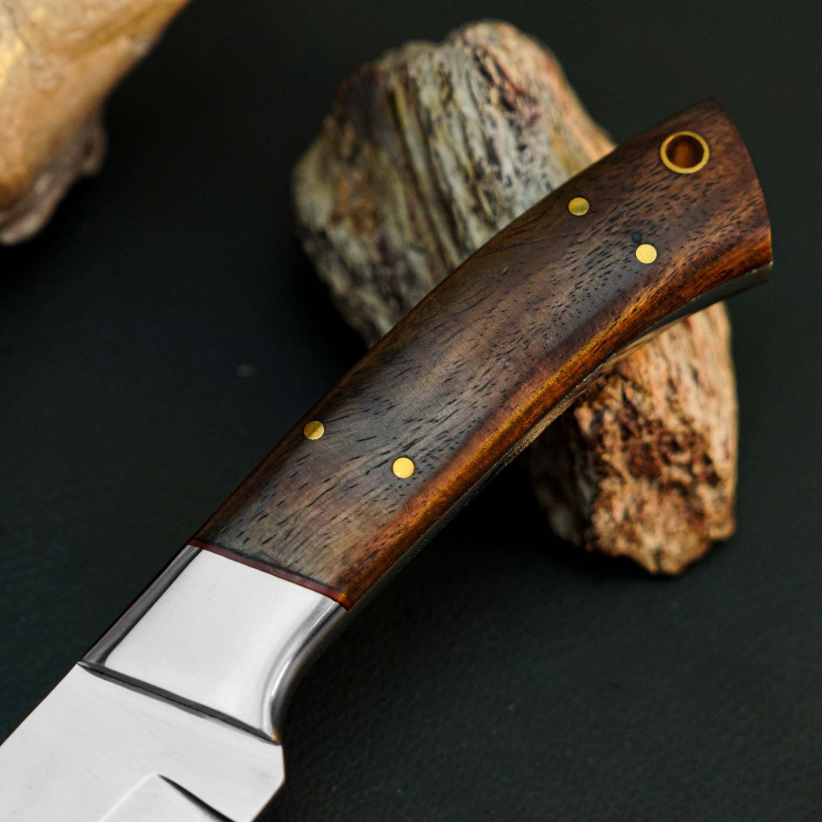 9.4″ D2 Skinning Hunting Knife Handmade Full Tang Wood Handle Leather Sheath