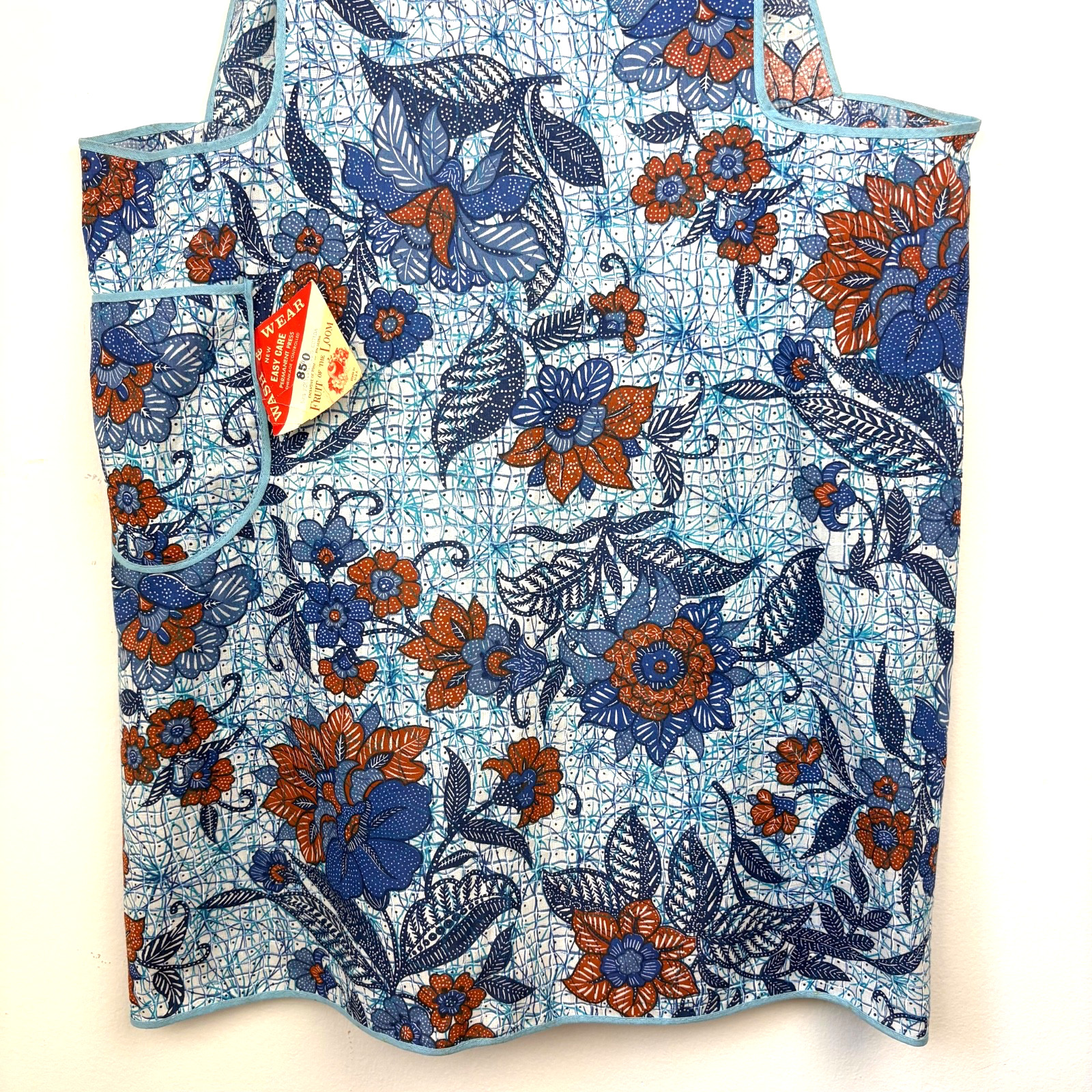 Vtg Fruit Of The Loom Bib Tie Back Easy Care Apron Blue Floral Pockets NOS READ