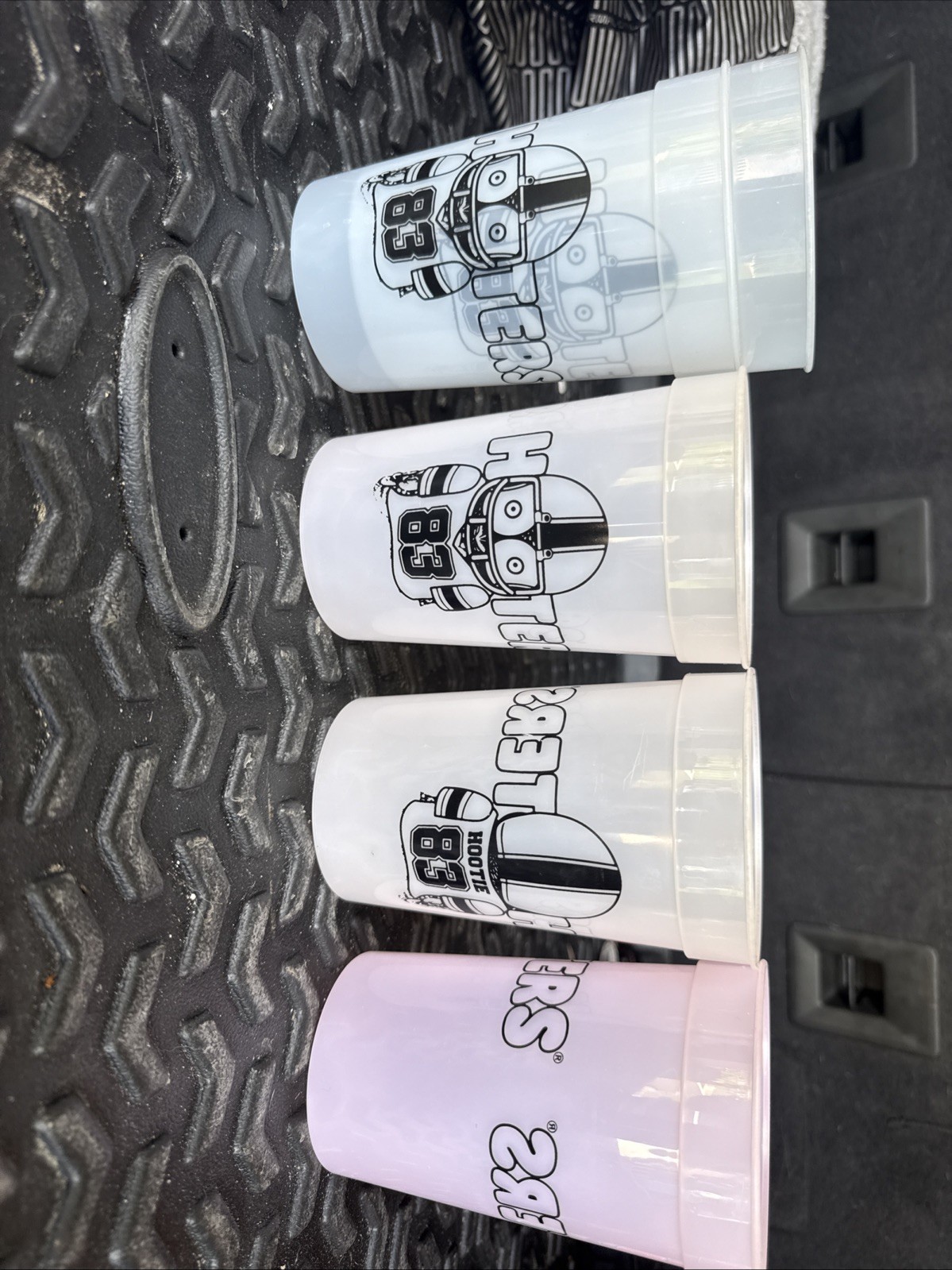 Set Of 5 Ombré Hooters Football “83” Cups