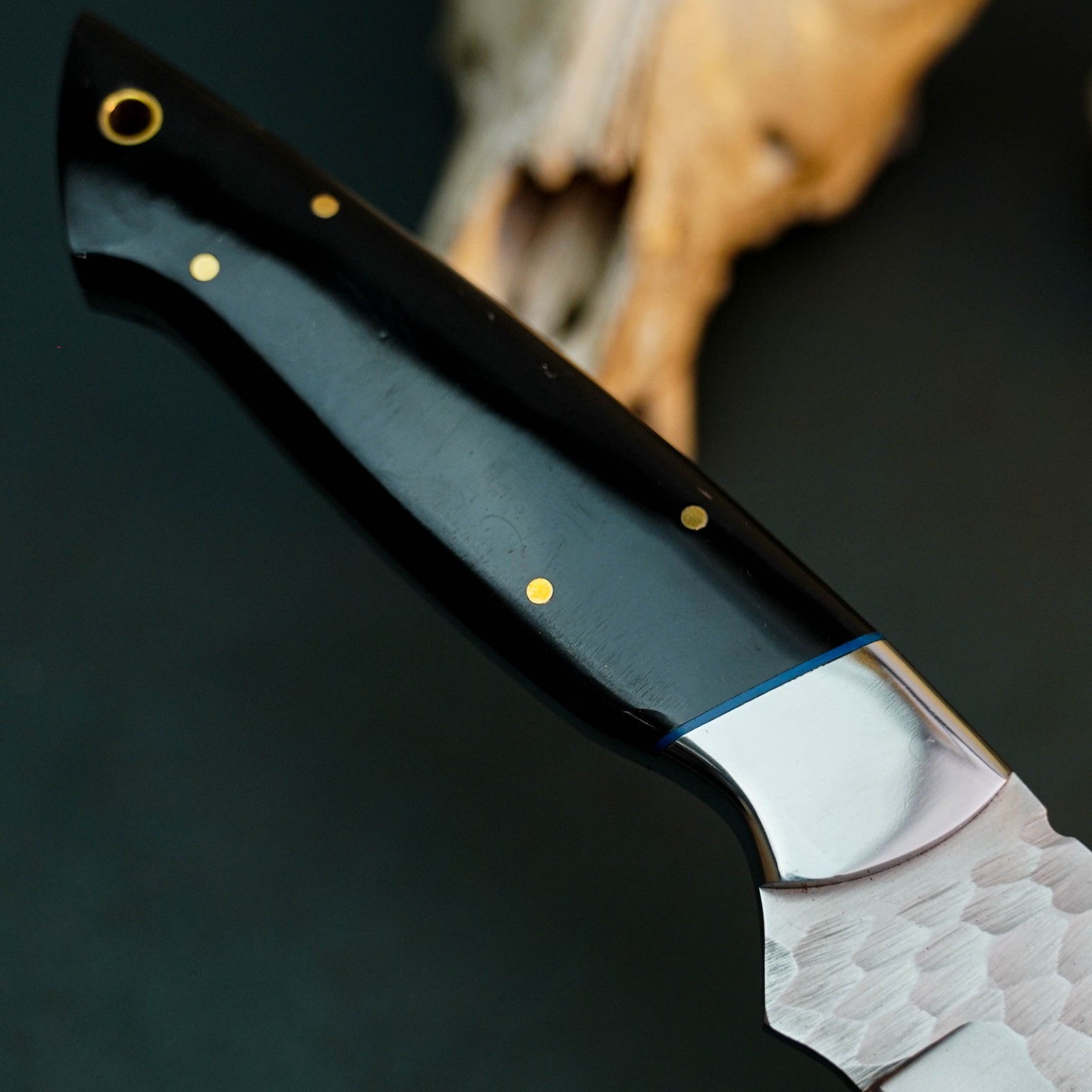 9.8″ D2 Skinning Hunting Knife Handmade Full Tang Resin Handle Leather Sheath