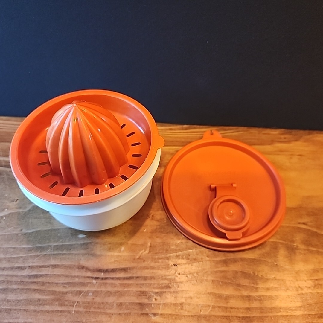 3 Piece Set Vintage Tupperware Container With Juicer Insert and Pour Spout Cover