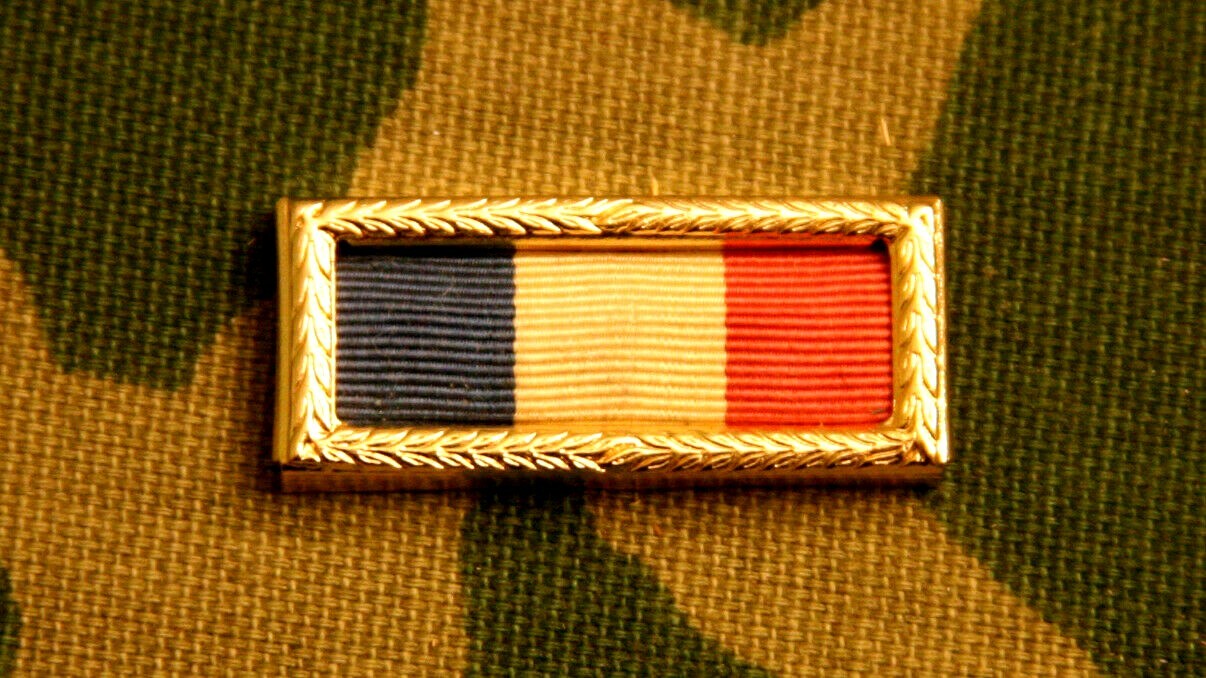 PHILIPPINE PRESIDENTIAL UNIT CITATION WITH LARGE FRAME