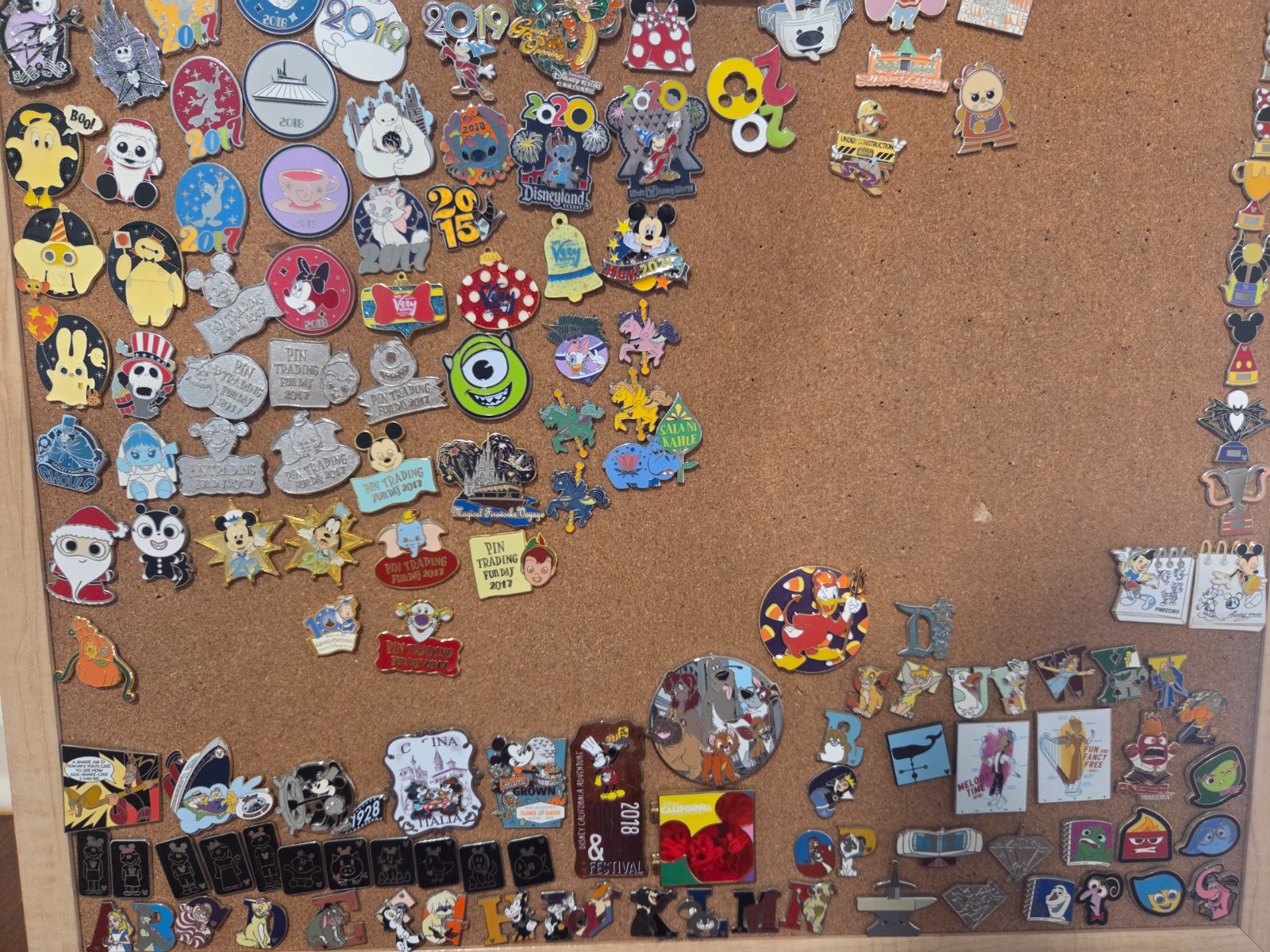 DISNEY PIN TRADING LOT 200 PINS, ALL TRADABLE – No Duplicates Free Shipping