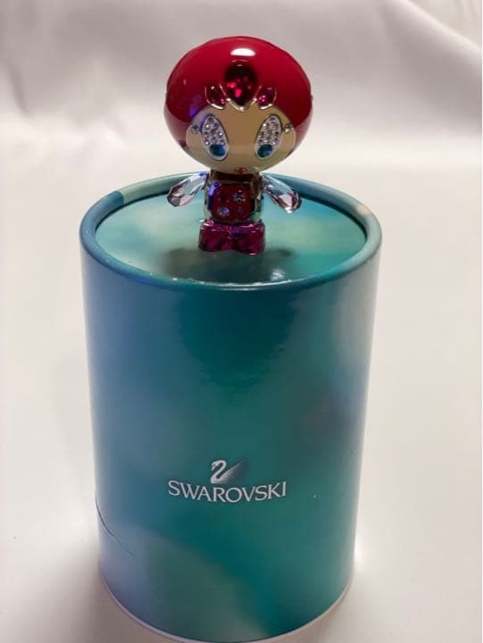 Swarovski Erika Crystal Figurine approx. 2.17inches x 1.18inches with Box
