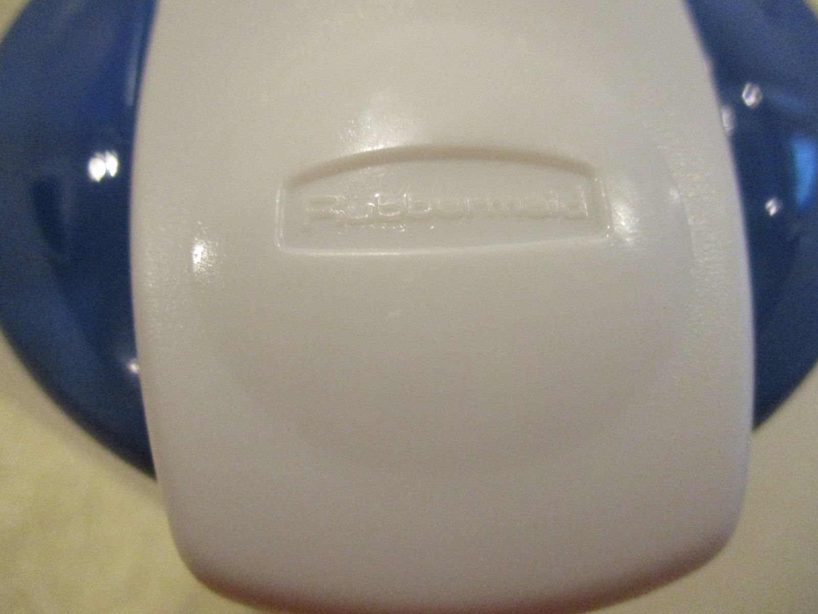 Lot 2 NEW/Old Stock RUBBERMAID Pitchers: 1 Gallon+2-Qt. Insulated Jug w/Spout