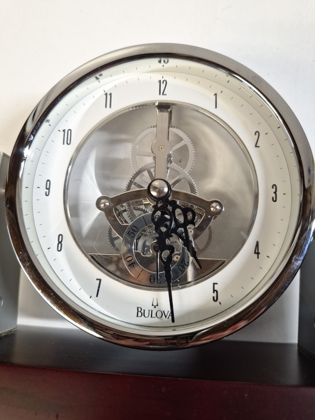 Bulova B7520 Table Side DESK Clock Great Condition WORKS!