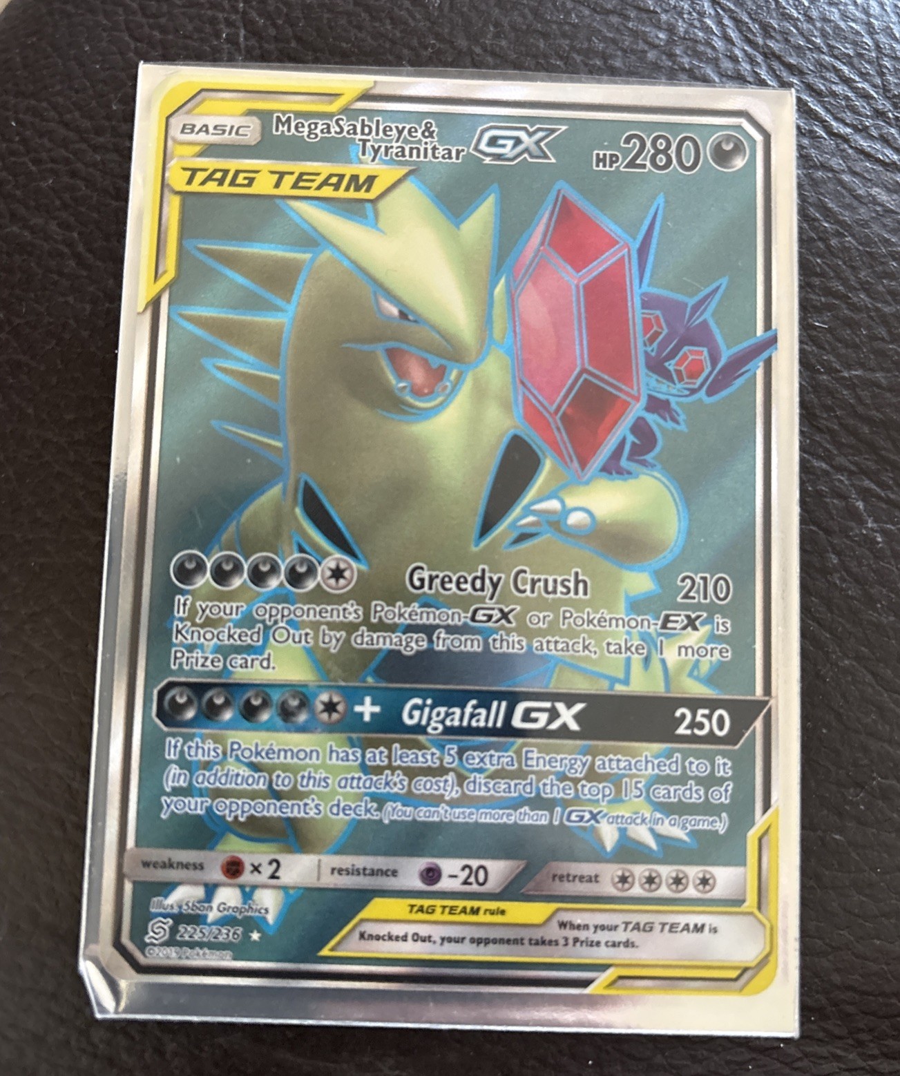 Pokémon TCG Mega Sableye & Tyranitar GX – 225/236 Unified Minds – Holo