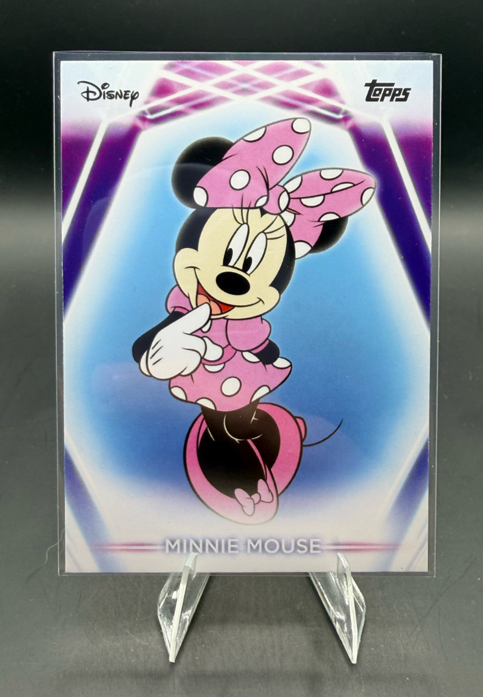 Minnie Mouse 2026 Topps Disney Neon #199