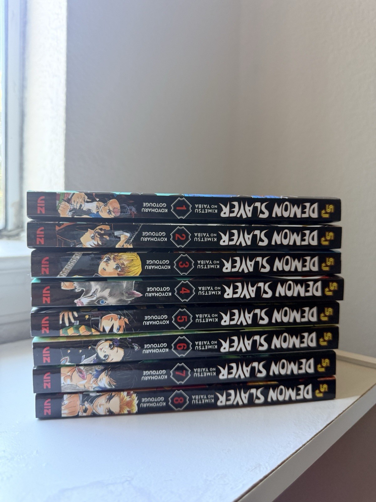 Demon Slayer Volumes 1-23 Complete Set Including 2 Low Quality Figures