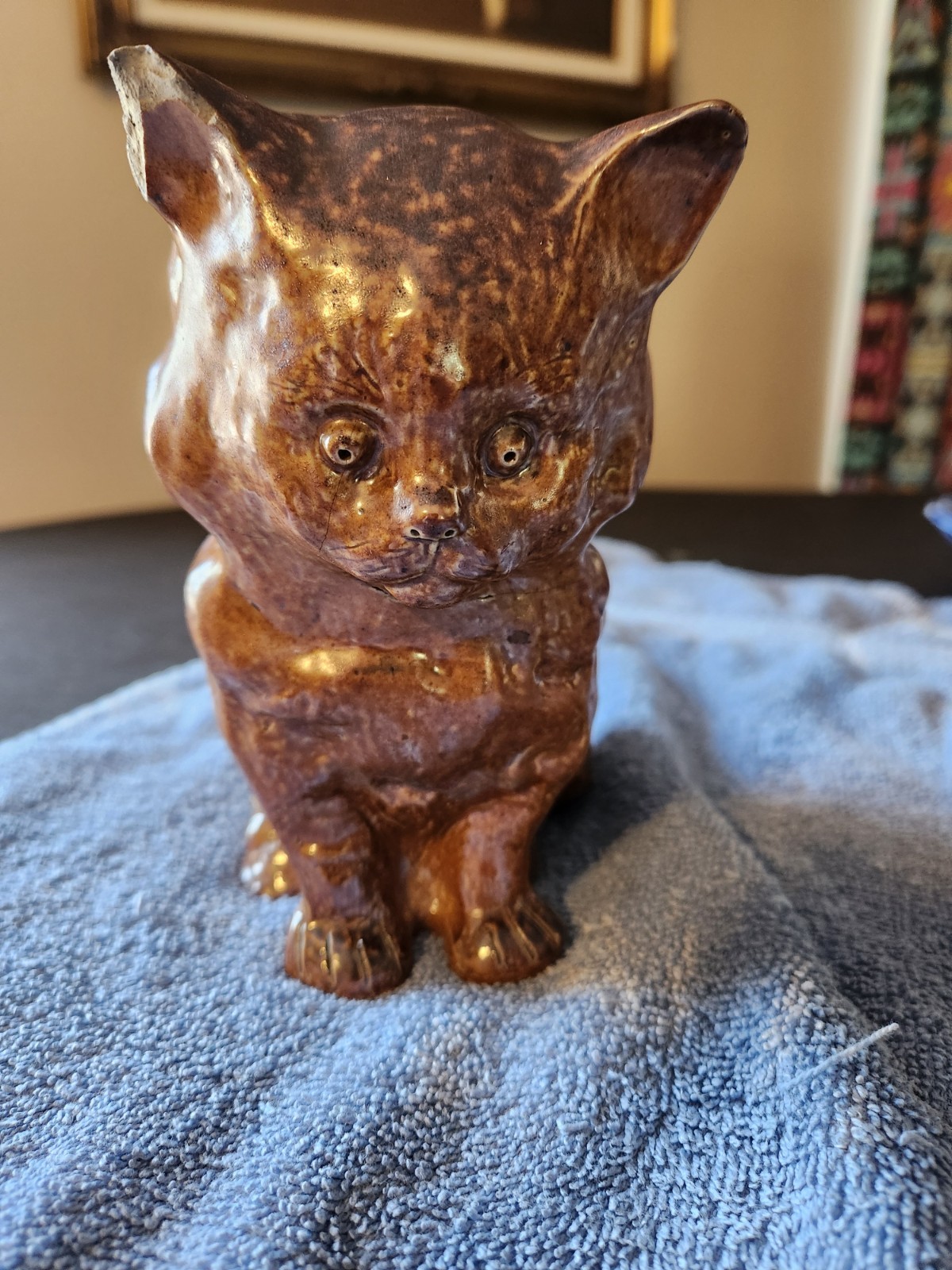 Vintage sewer tile art cat.