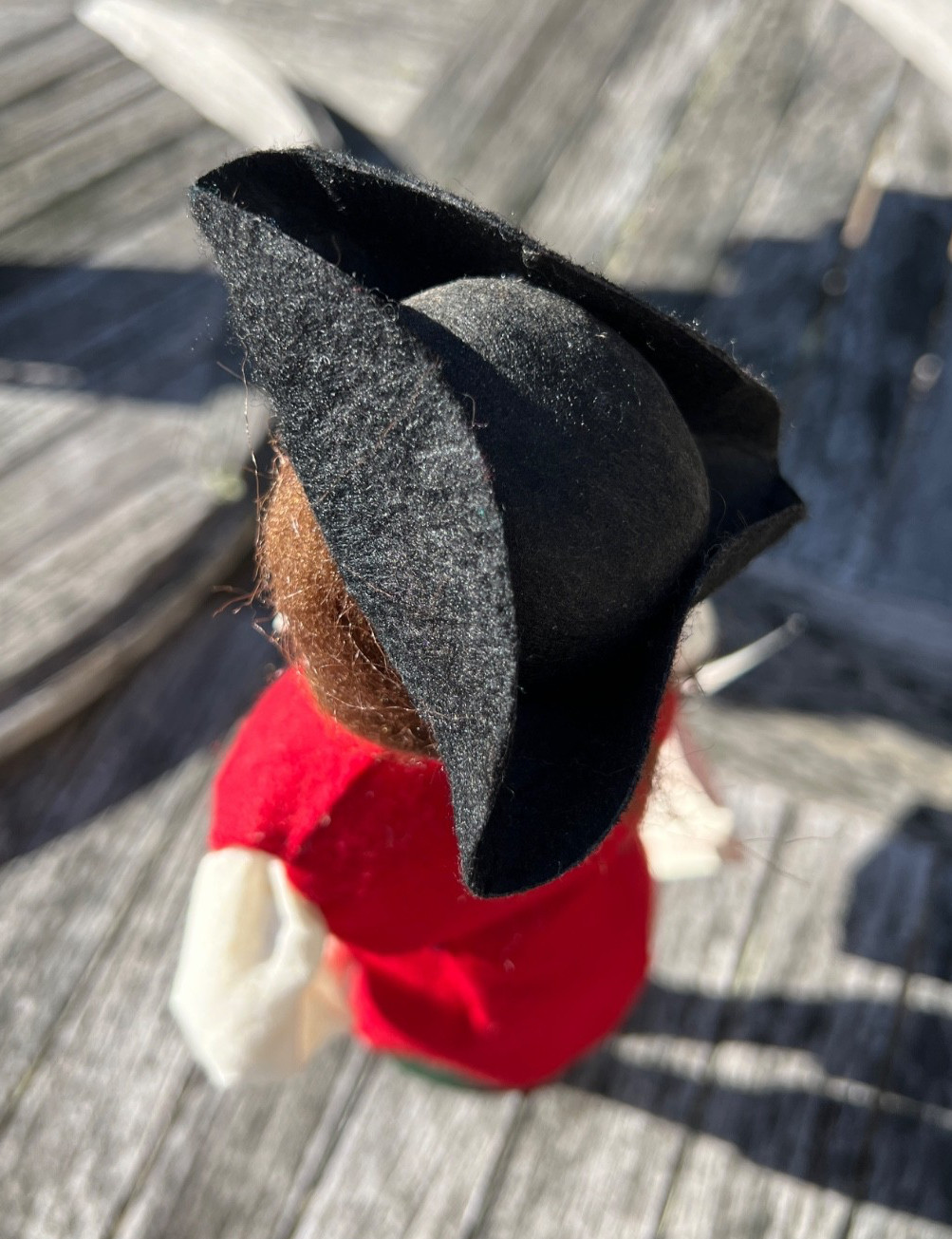 Byers’ Choice Williamsburg Collection Caroler – Colonial Figure with Basket 2001
