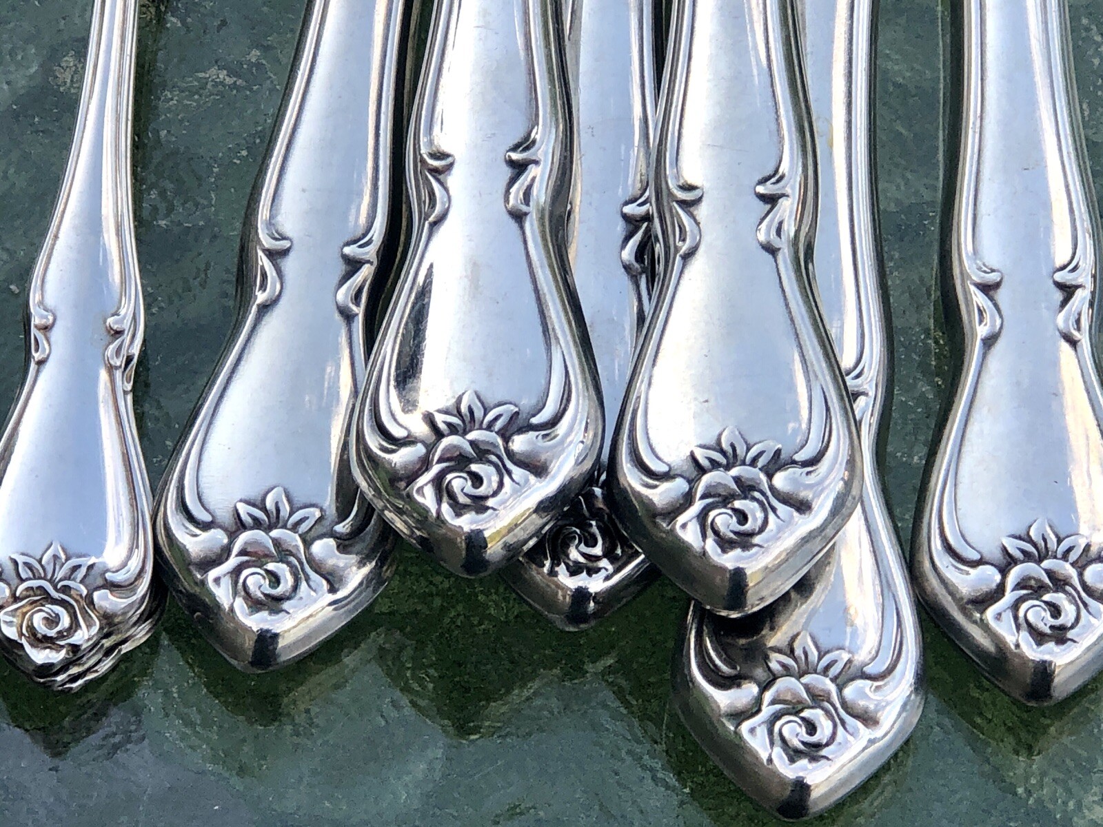 Oneida Arbor Rose True Rose Lot- Dinner Knives Serving Fork & Ladle- 59 Pieces!