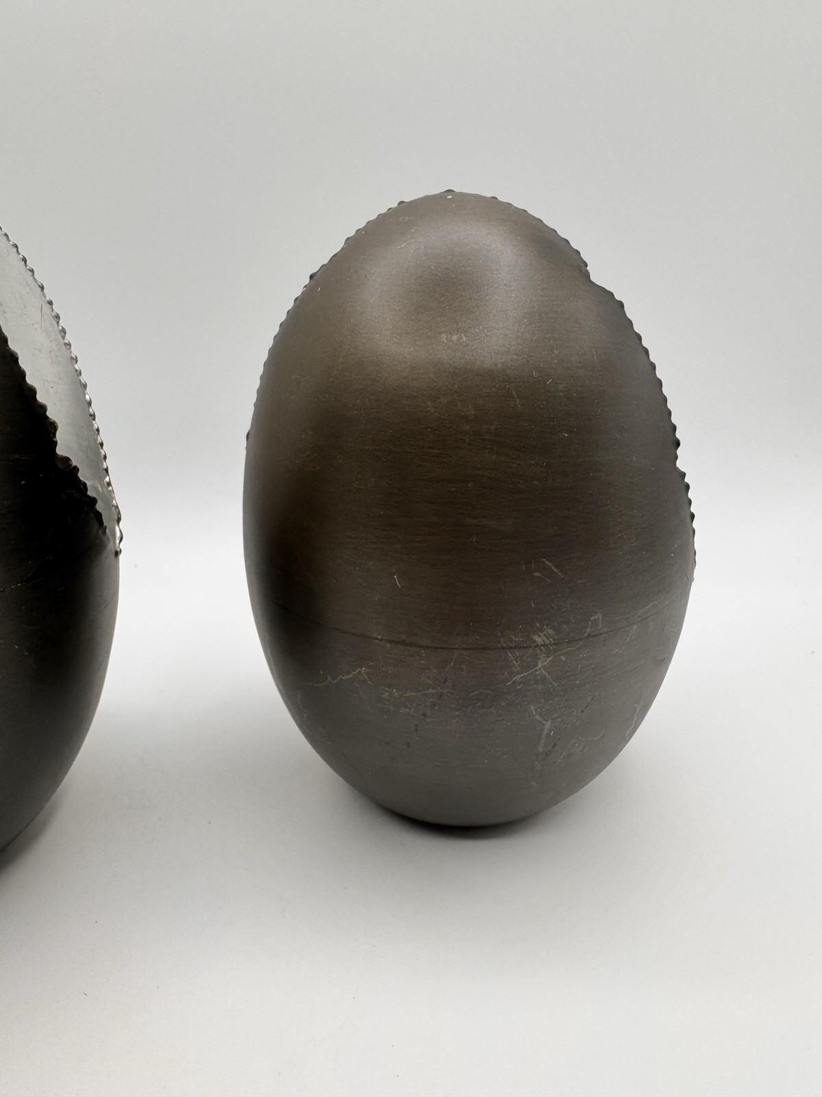 Handcrafted Cracked Egg Metal Sculptures Set 2 Black Silver Decor India