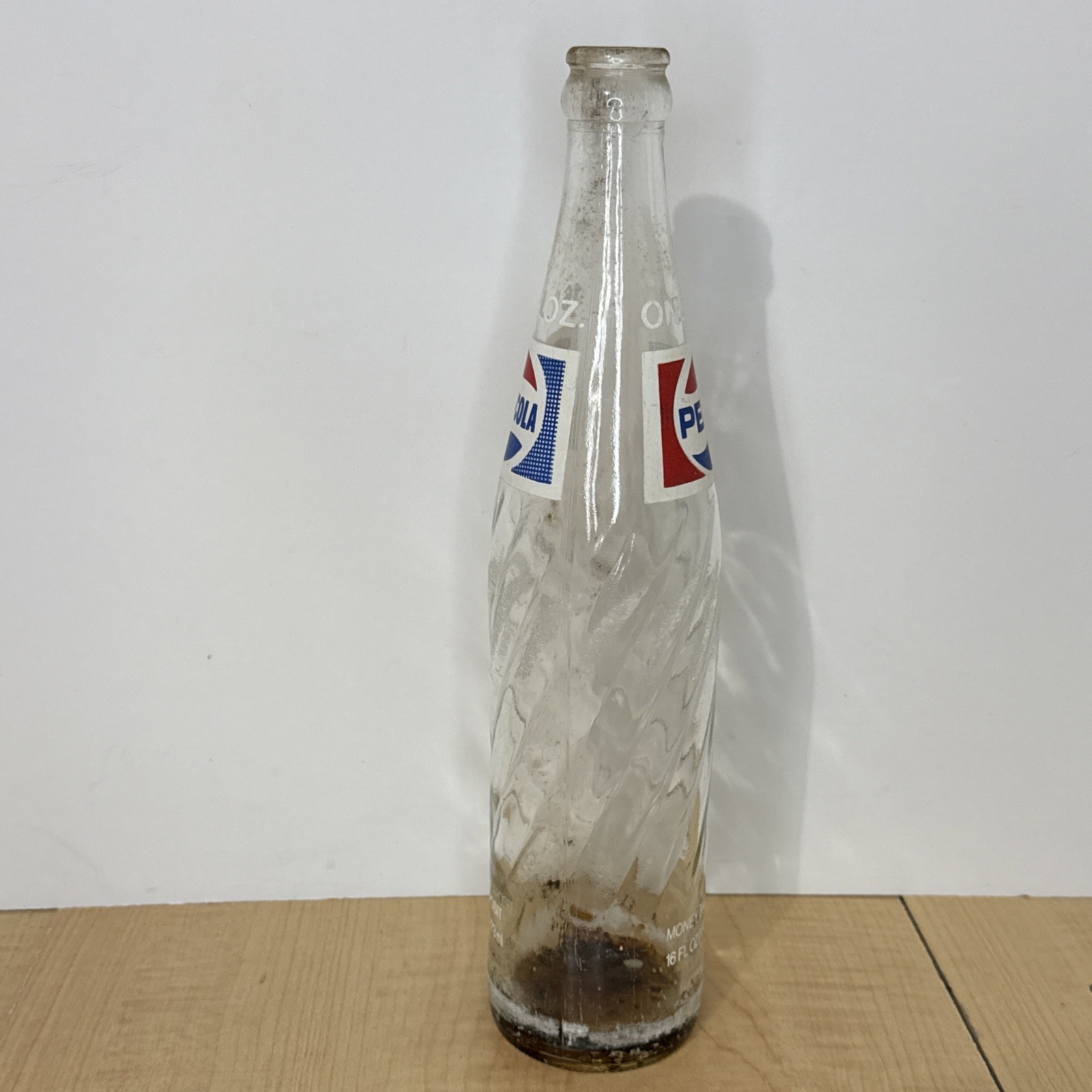 Vintage 16oz Pepsi Swirl ACL Bottle 1970s Dug Soda Glass Money Back