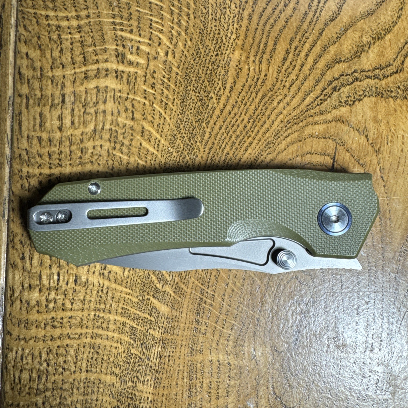 NEW REMETTE Rhino OD Green. G10 Scales. D2 Steel. Button Lock, Thumb Stud