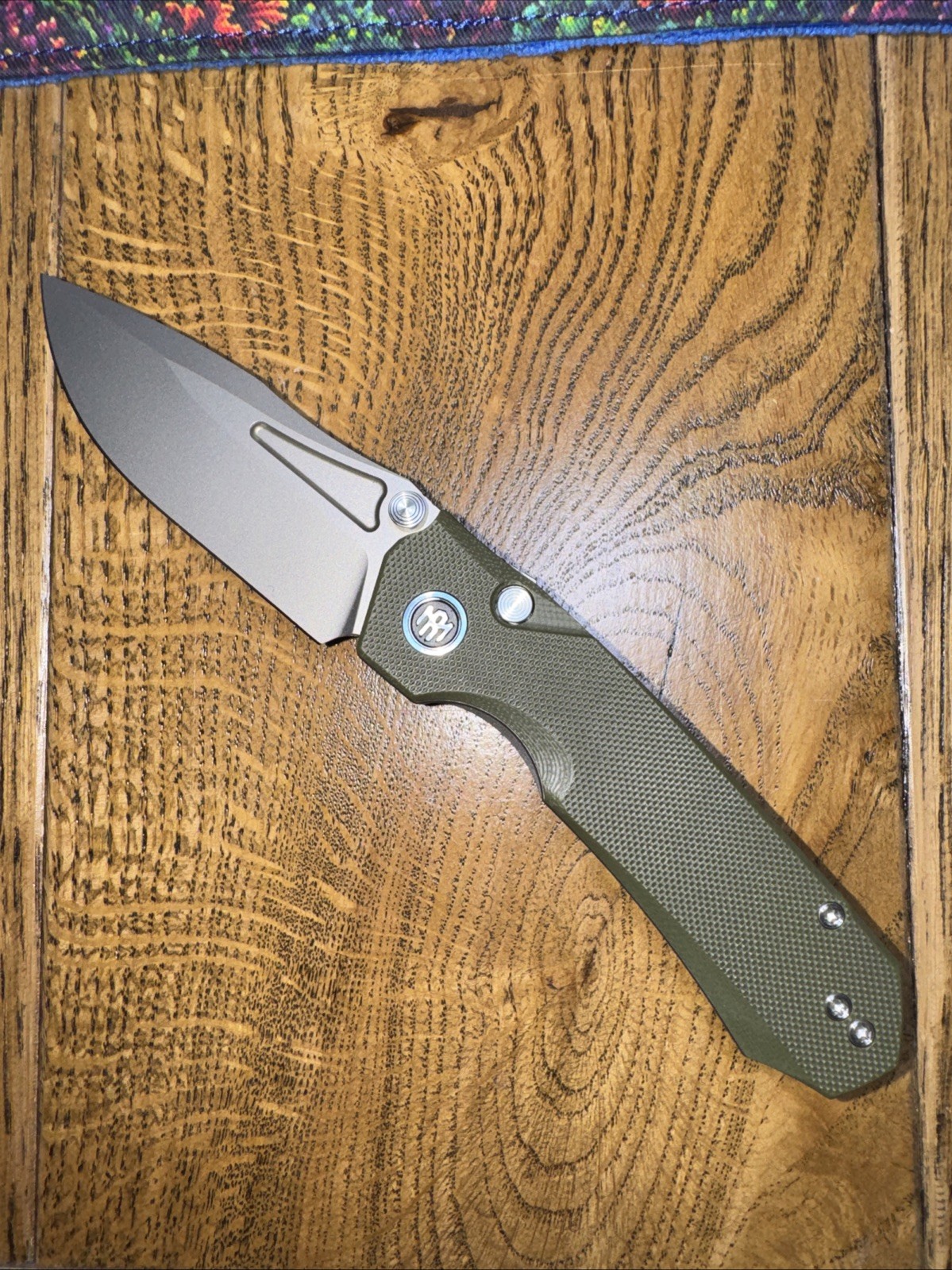 NEW REMETTE Rhino OD Green. G10 Scales. D2 Steel. Button Lock, Thumb Stud