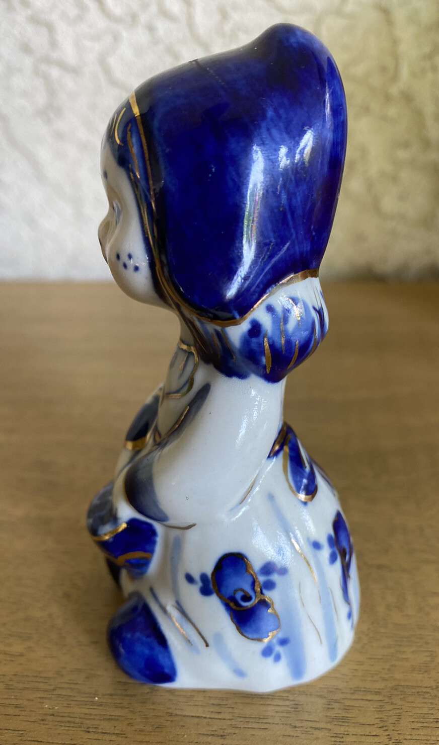 Vtg Little Dutch Girl Figurine Cobalt & Gold 4.25in Tall Unbranded Flow Blue?