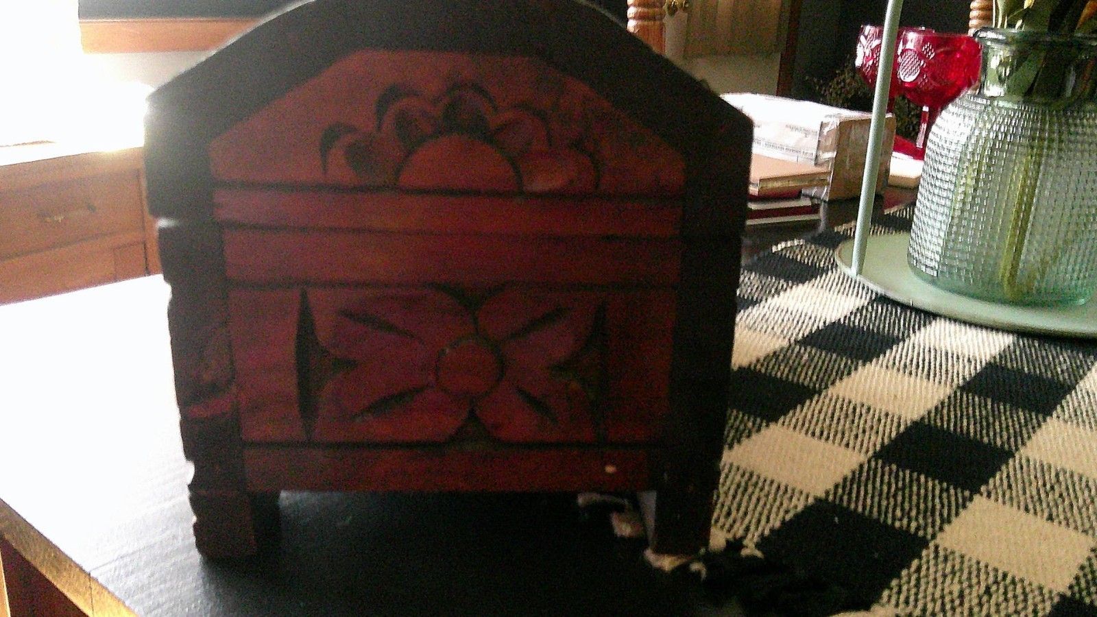Vintage Curved Top Carved Wood Storage or Jewelery Box 11.5″ X 7″
