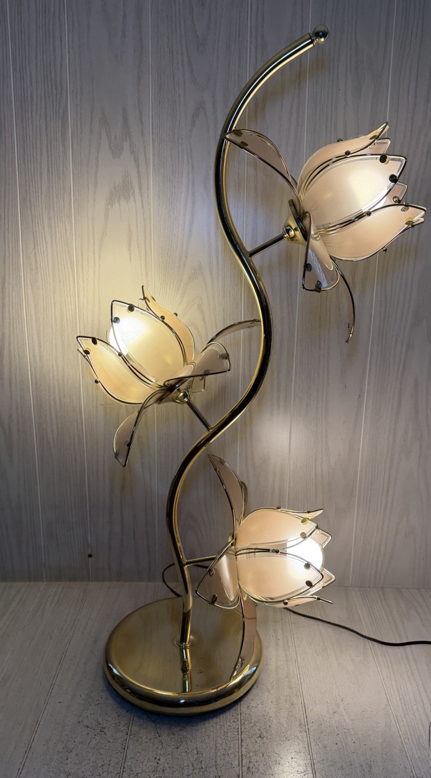 Hollywood MCM Regency 1970’s Pink Lotus Flower Standing Lamp 40”