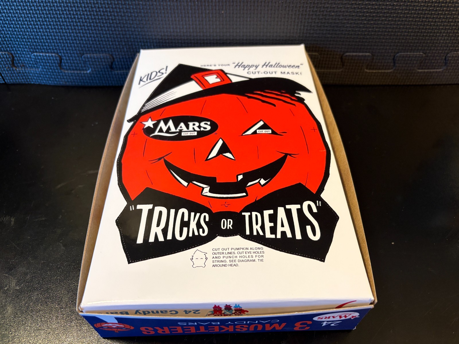 1950s 3 Musketeers (Halloween, variation #2) – Empty custom design display box