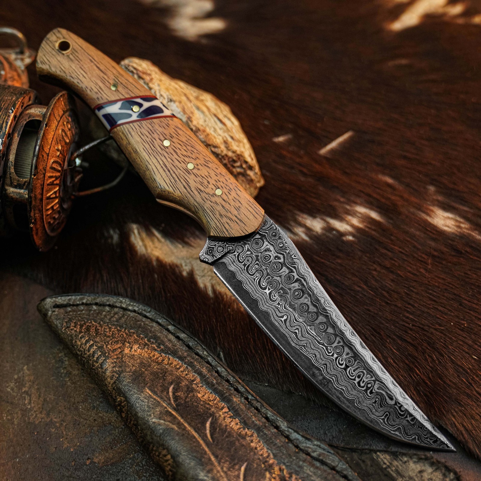 8.9″ Damascus Hunting Knife Full Tang Red Oak Handle Fix Blade Handle+Sheath