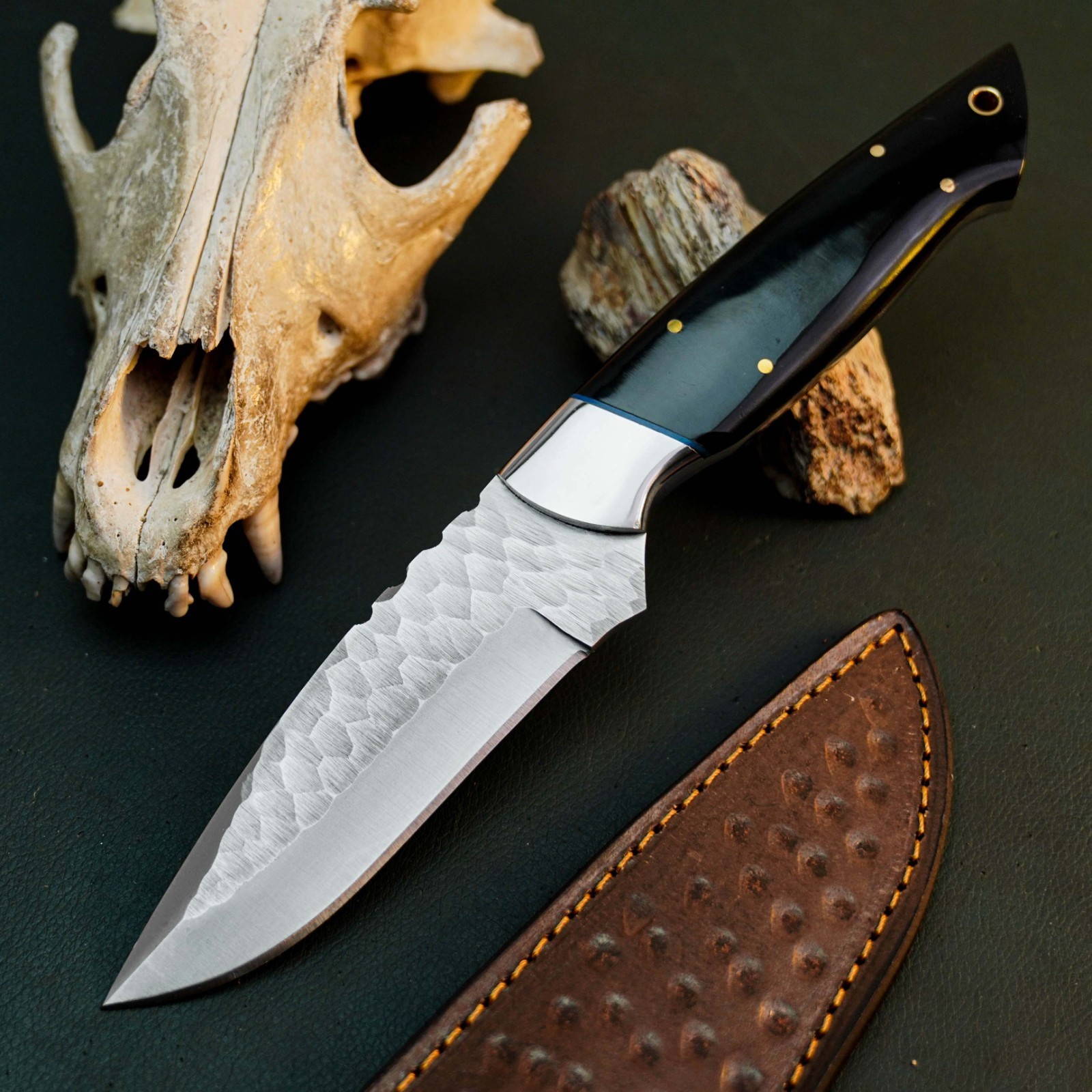 9.8″ D2 Skinning Hunting Knife Handmade Full Tang Resin Handle Leather Sheath