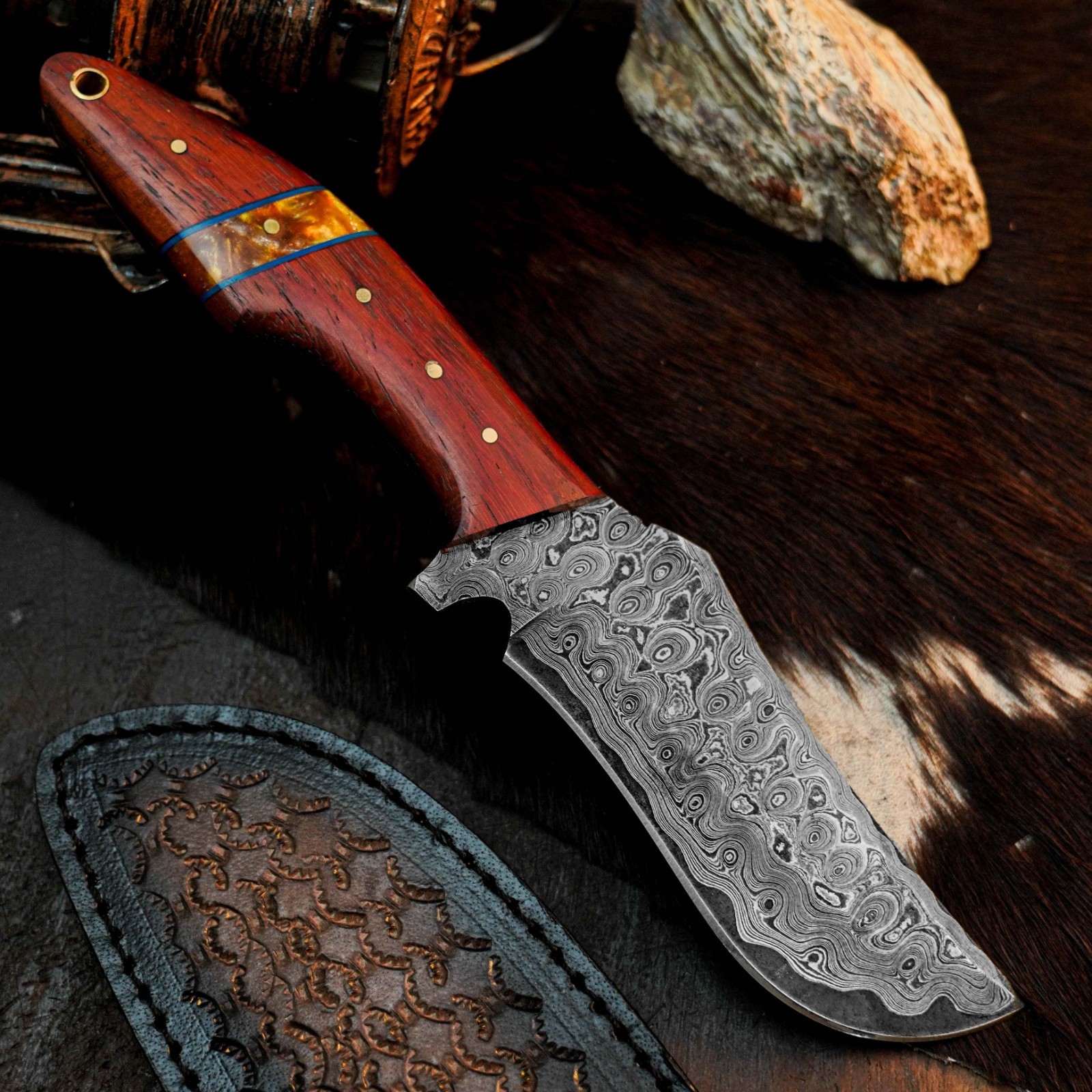 9.2 inch Handmade Damascus Hunting Knife Full Tang Paddock Handle Leather Sheath
